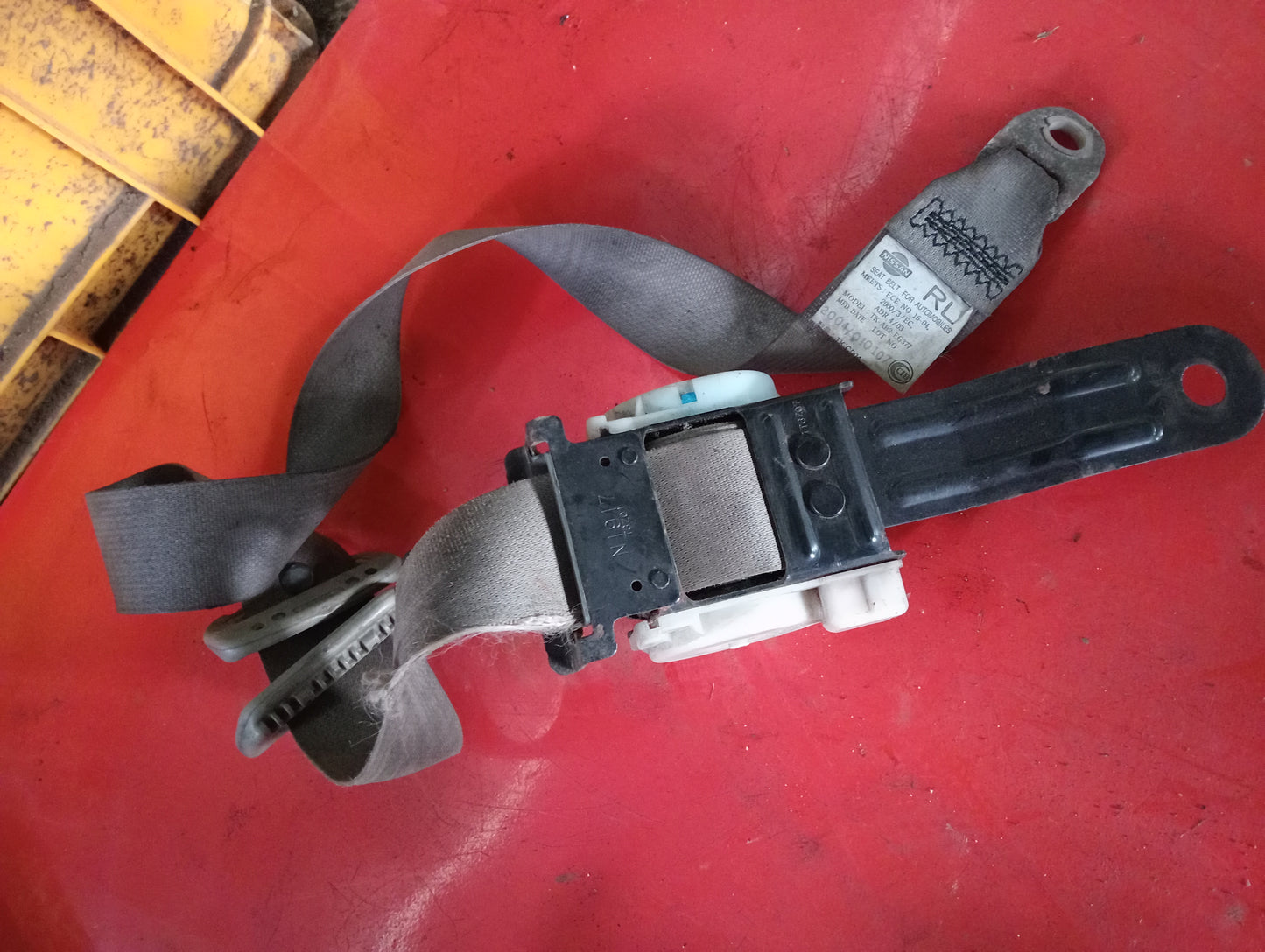 Nissan | X-Trail | Rear Driver Side Seat Belt