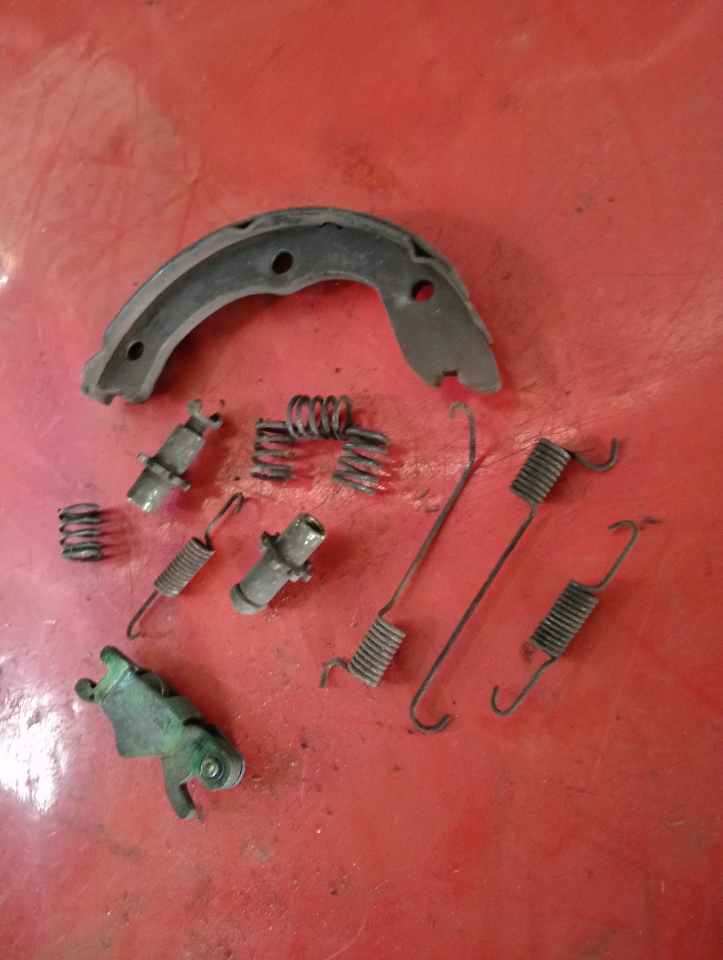Nissan | X-Trail | Brake Shoe Assembly