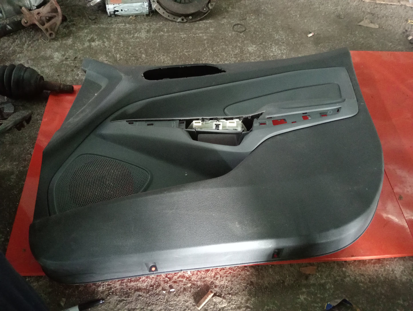 Ford Ecosport | Titanium | Rear Passenger Side Door Sidings