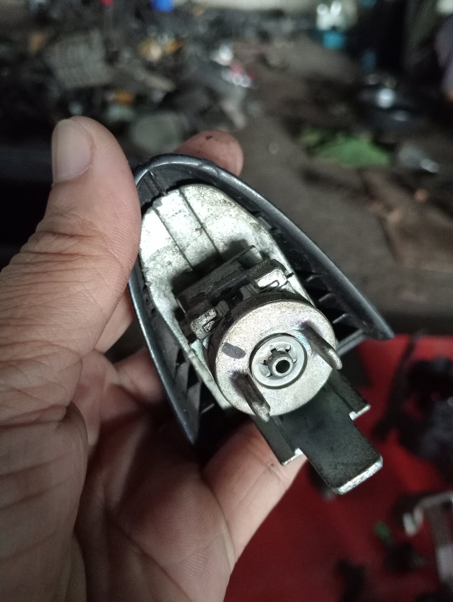 Ford Ecosport | Titanium | Door Handle Key Hole