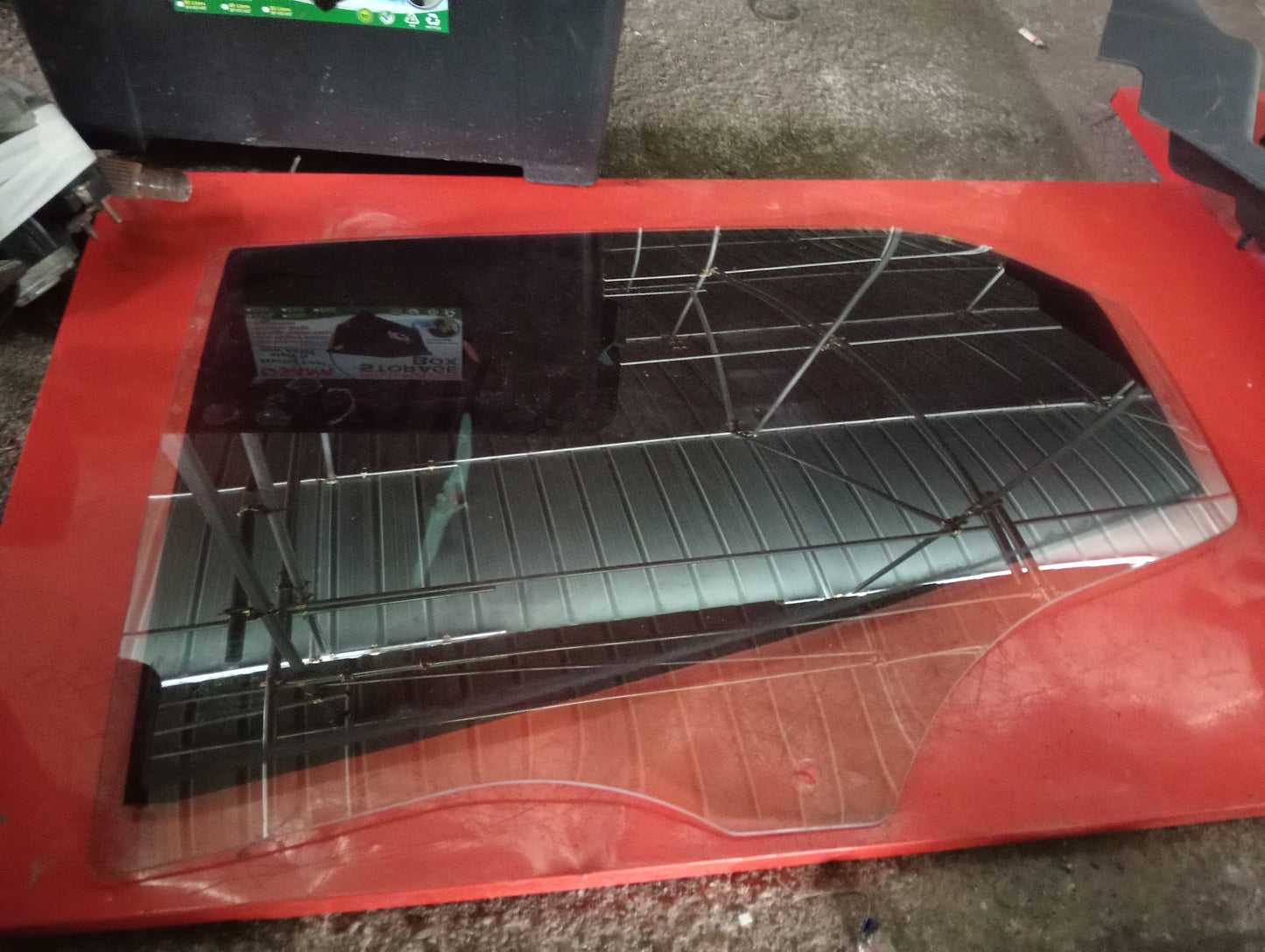 Ford Ecosport | Titanium | Window Glass Rear Driver Side
