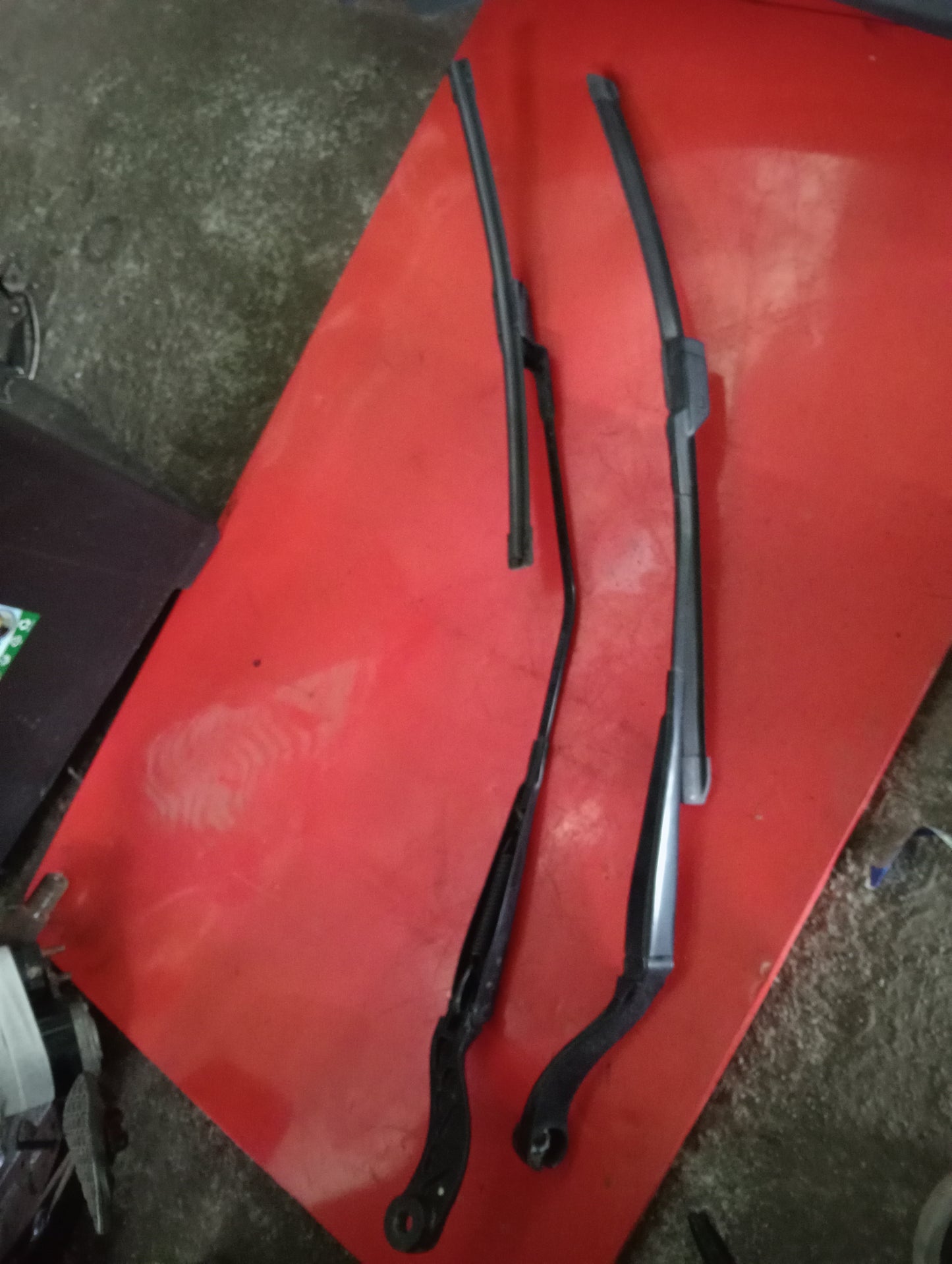 Ford Ecosport | Titanium | Wiper Arm L&R