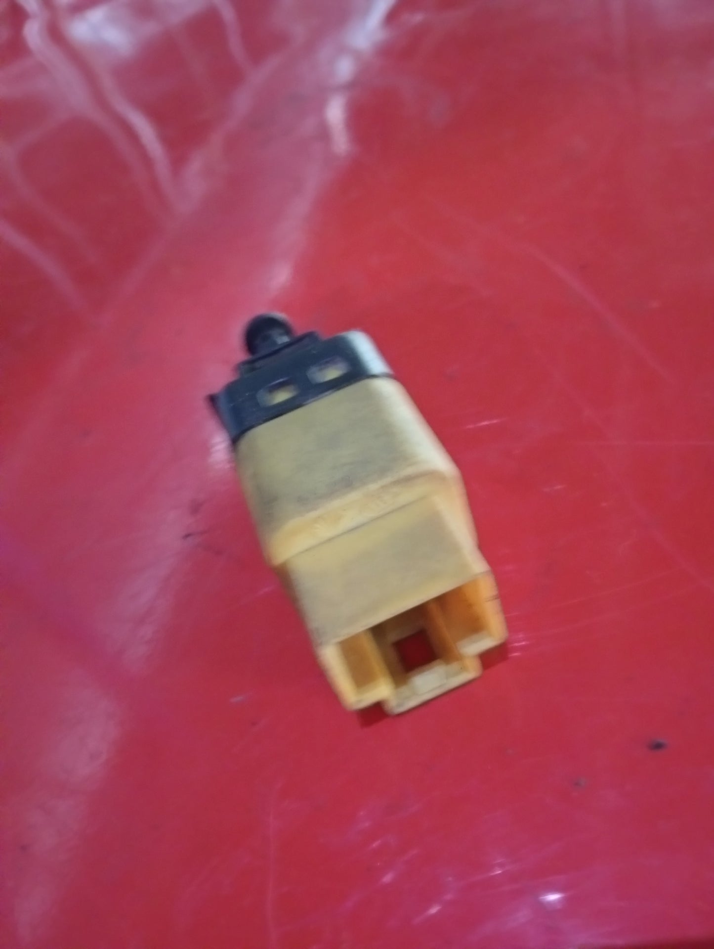 Chevrolet | Aveo | Brake Light Switch