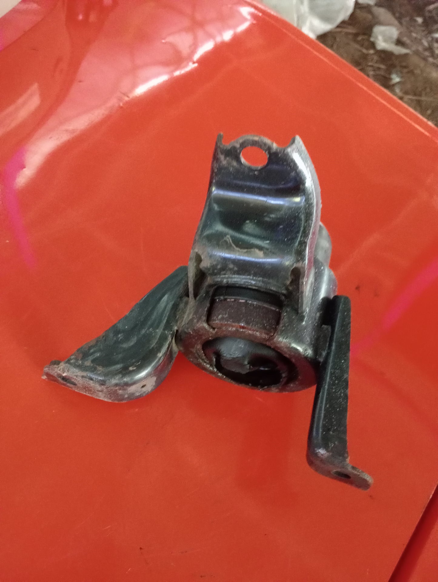 Ford Explorer | Eddie Bauer | Engine Support