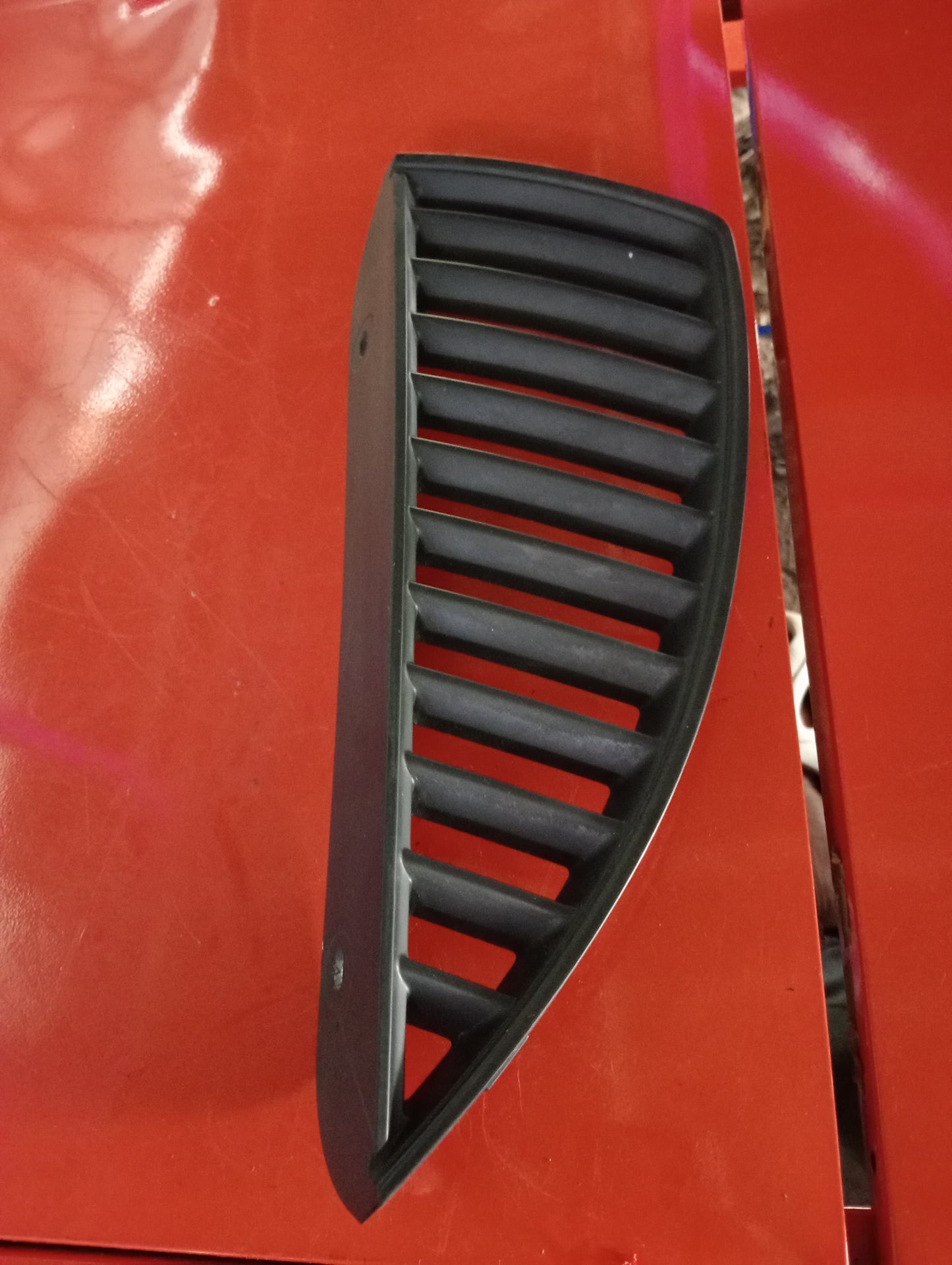 Mitsubishi | Cedia | Inner Grill