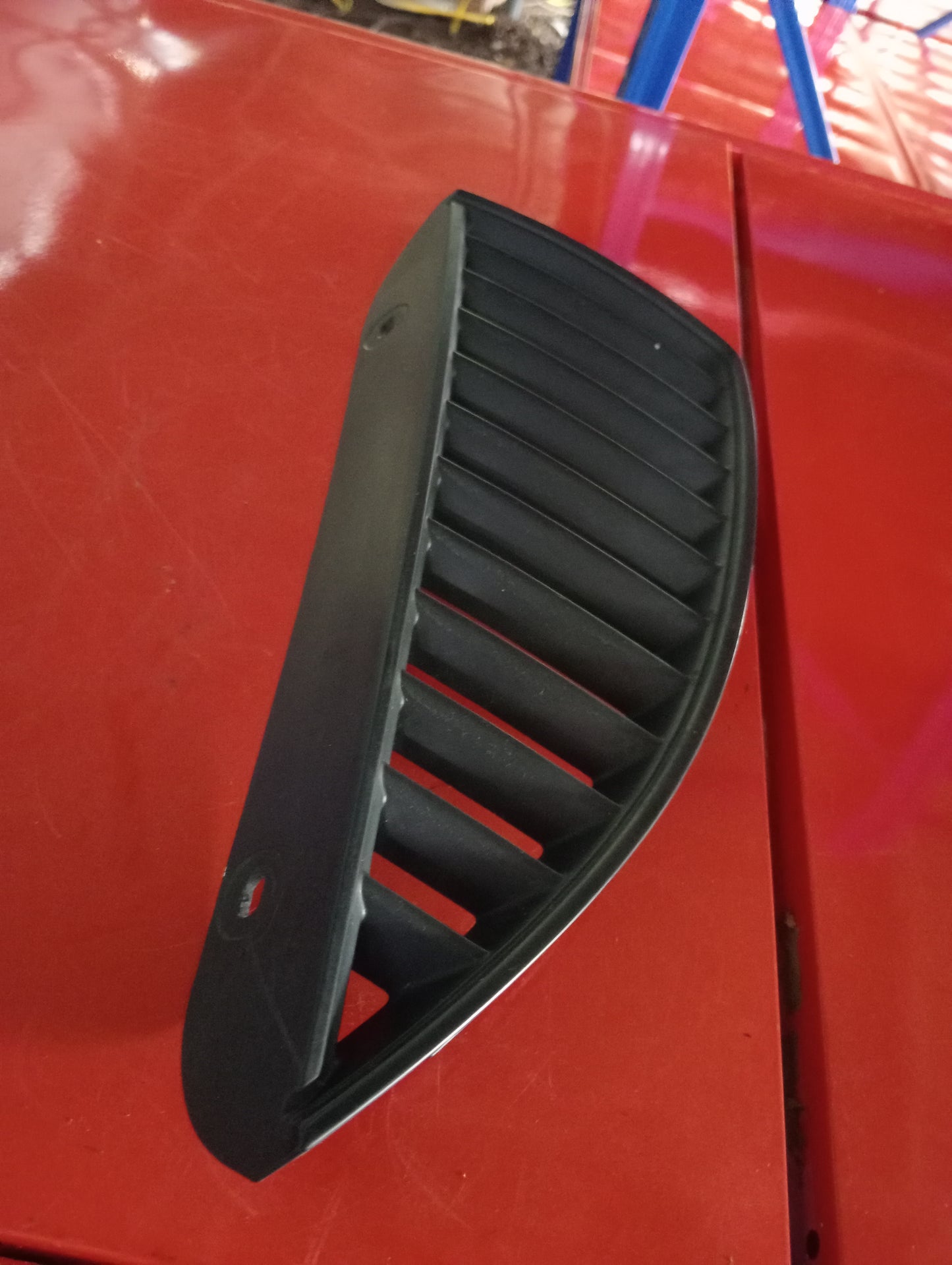 Mitsubishi | Cedia | Inner Grill