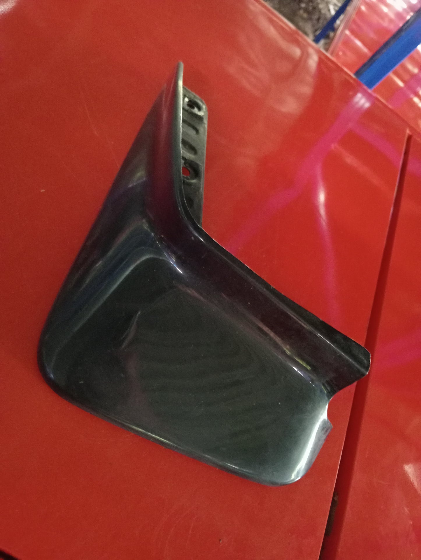 Mitsubishi | Cedia | Driver Side Mud Guard