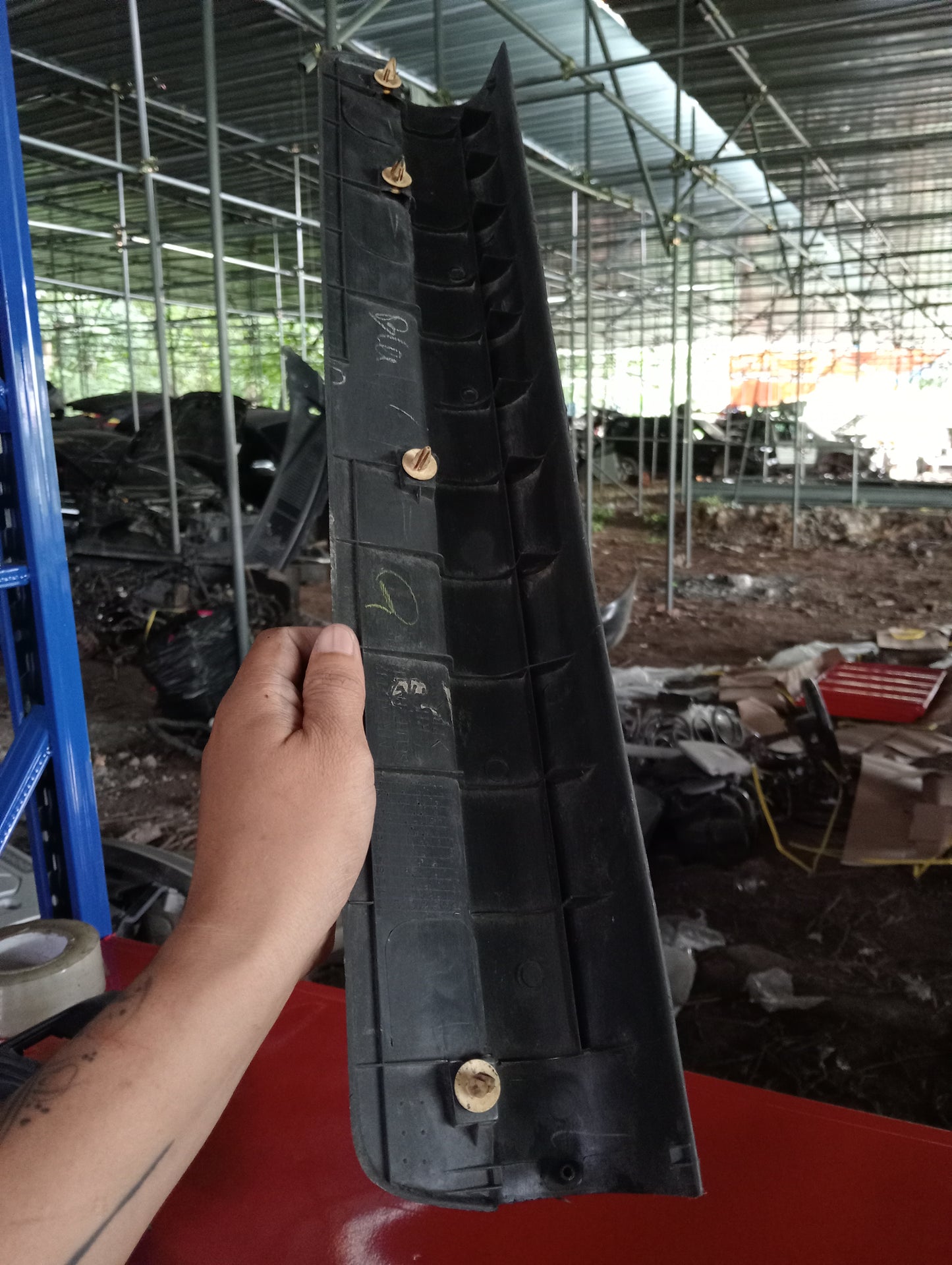 Mitsubishi | Cedia | Passenger Side Scuff Plate