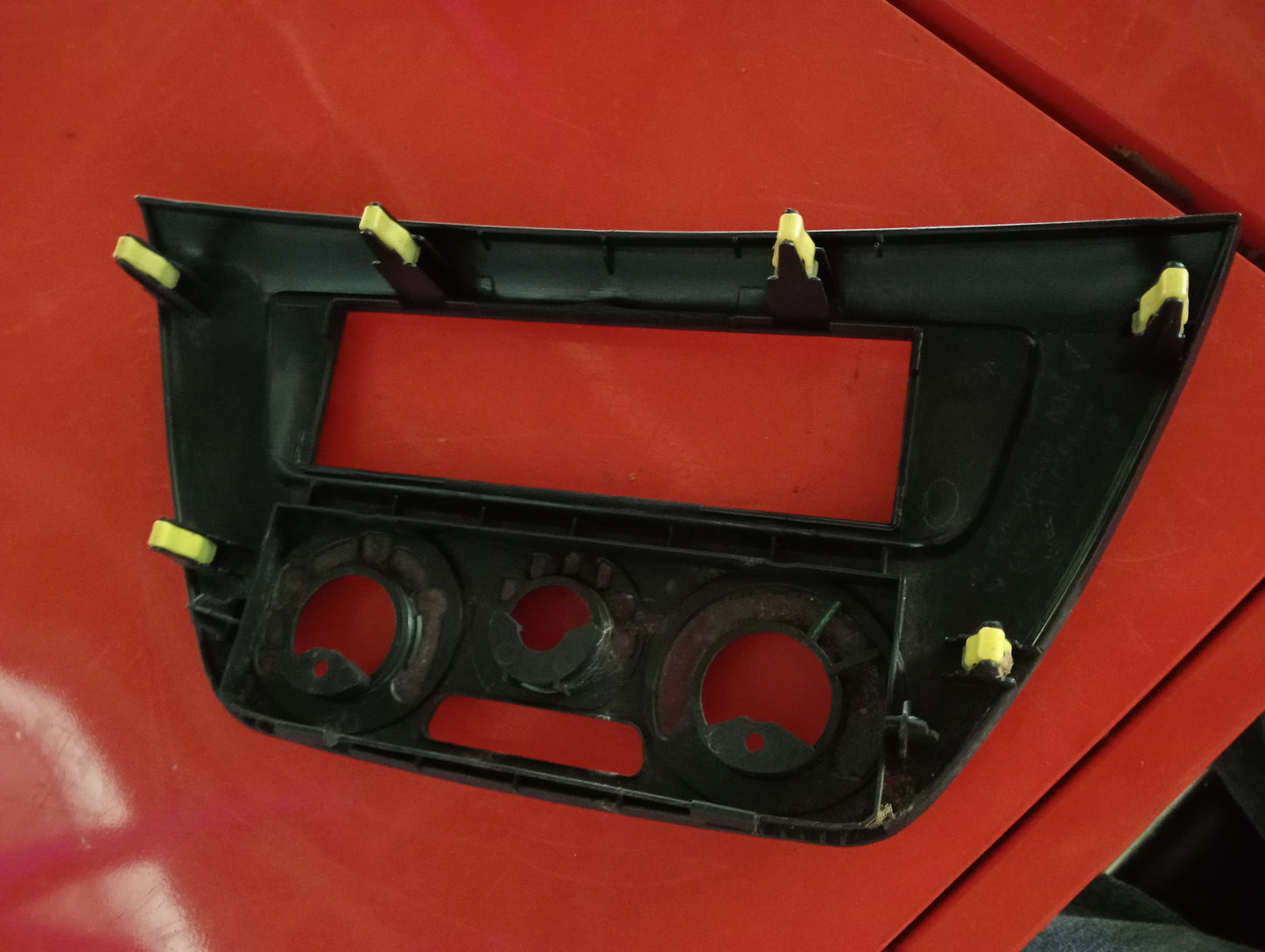 Mitsubishi | Cedia | Climate Control Frame