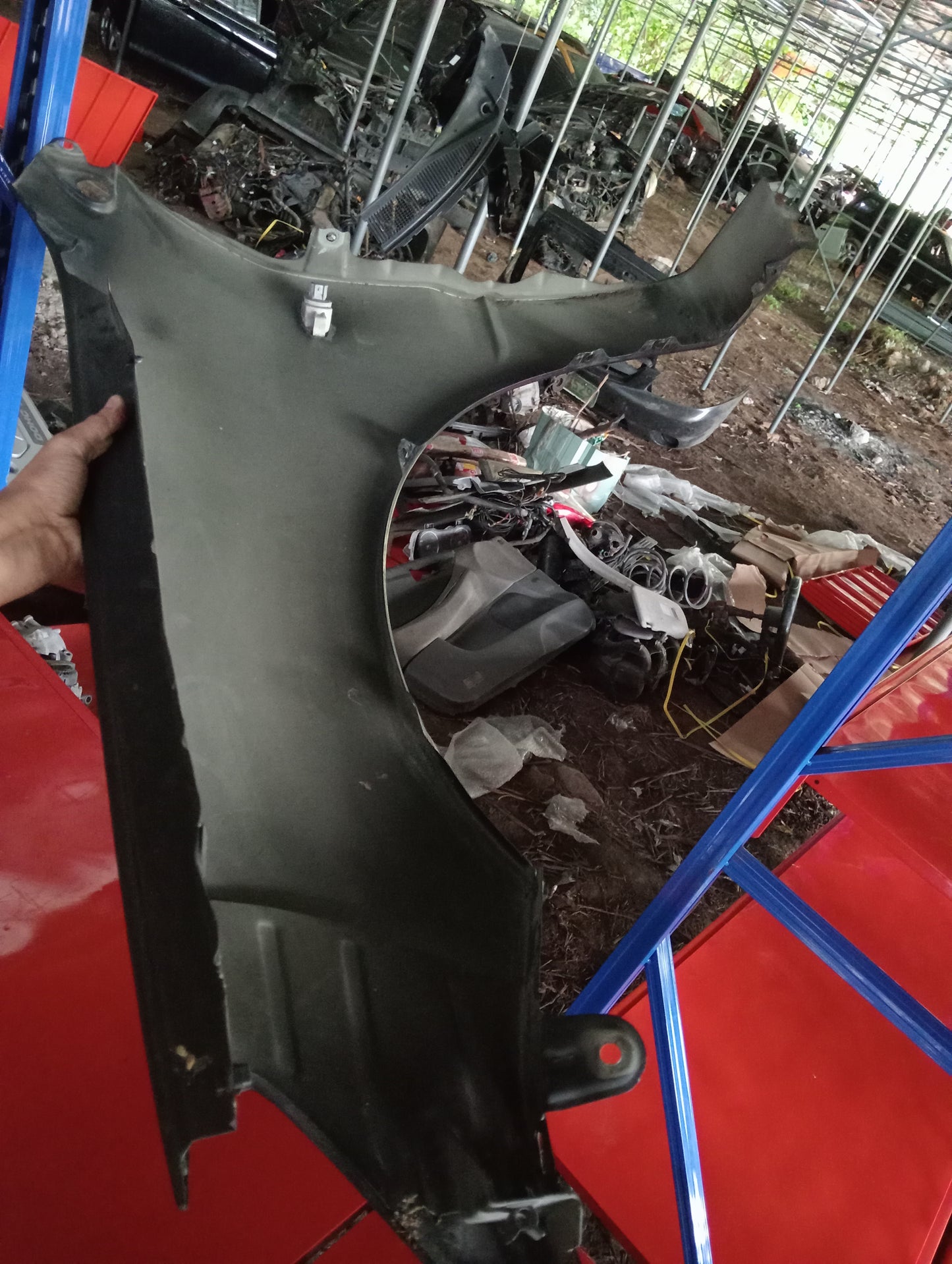 Mitsubishi | Cedia | Passenger Side Fender