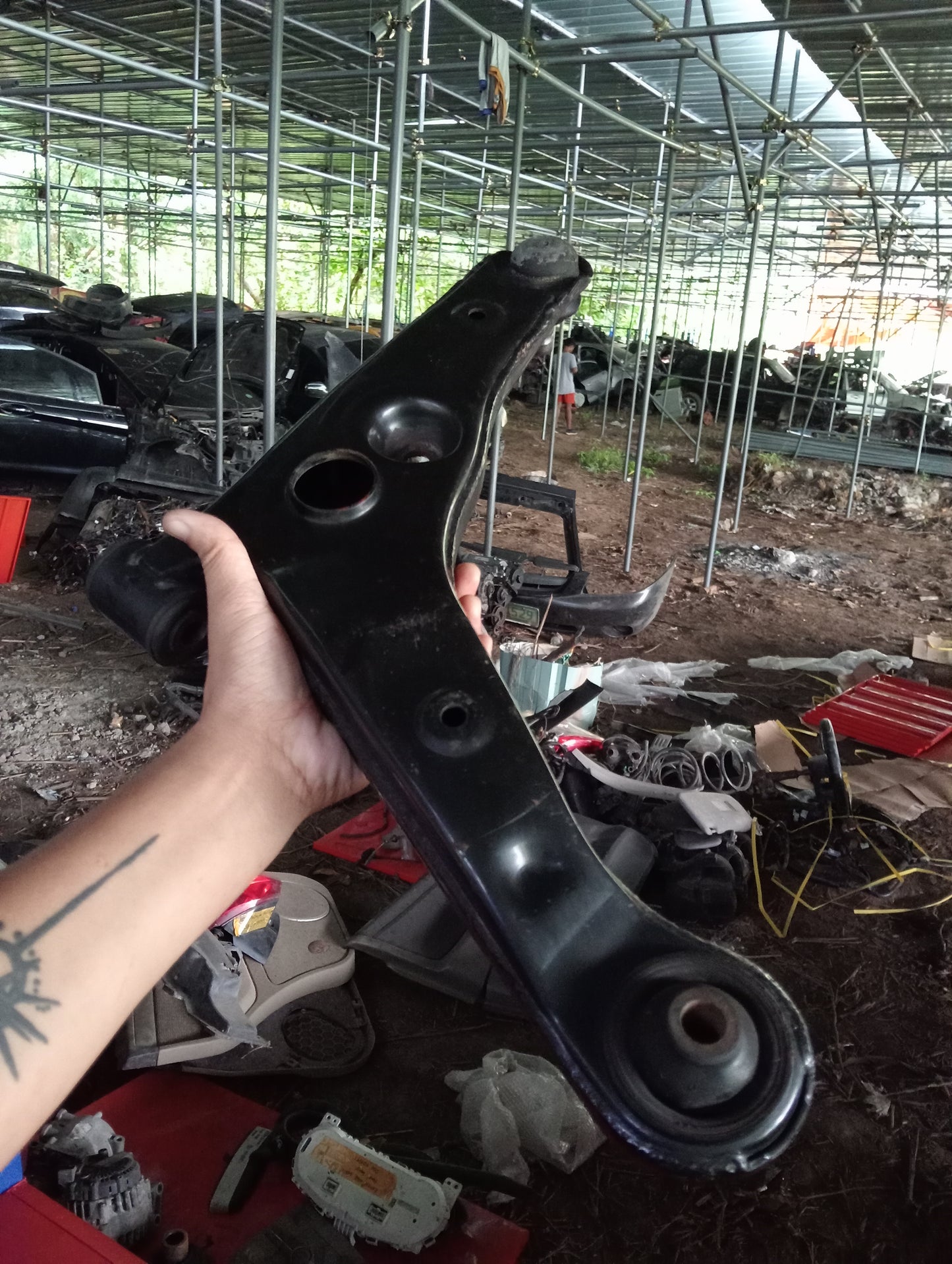 Mitsubishi | Cedia | Lower Arm Driver Side