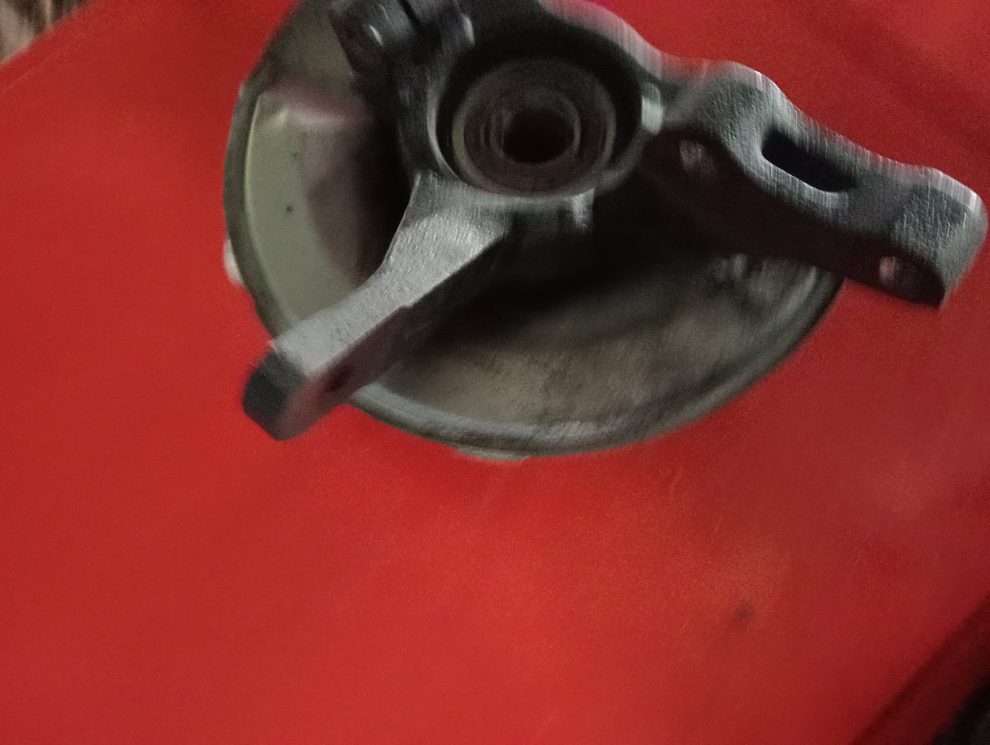 Mitsubishi | Cedia | Wheel Hub Spindle Passenger Side