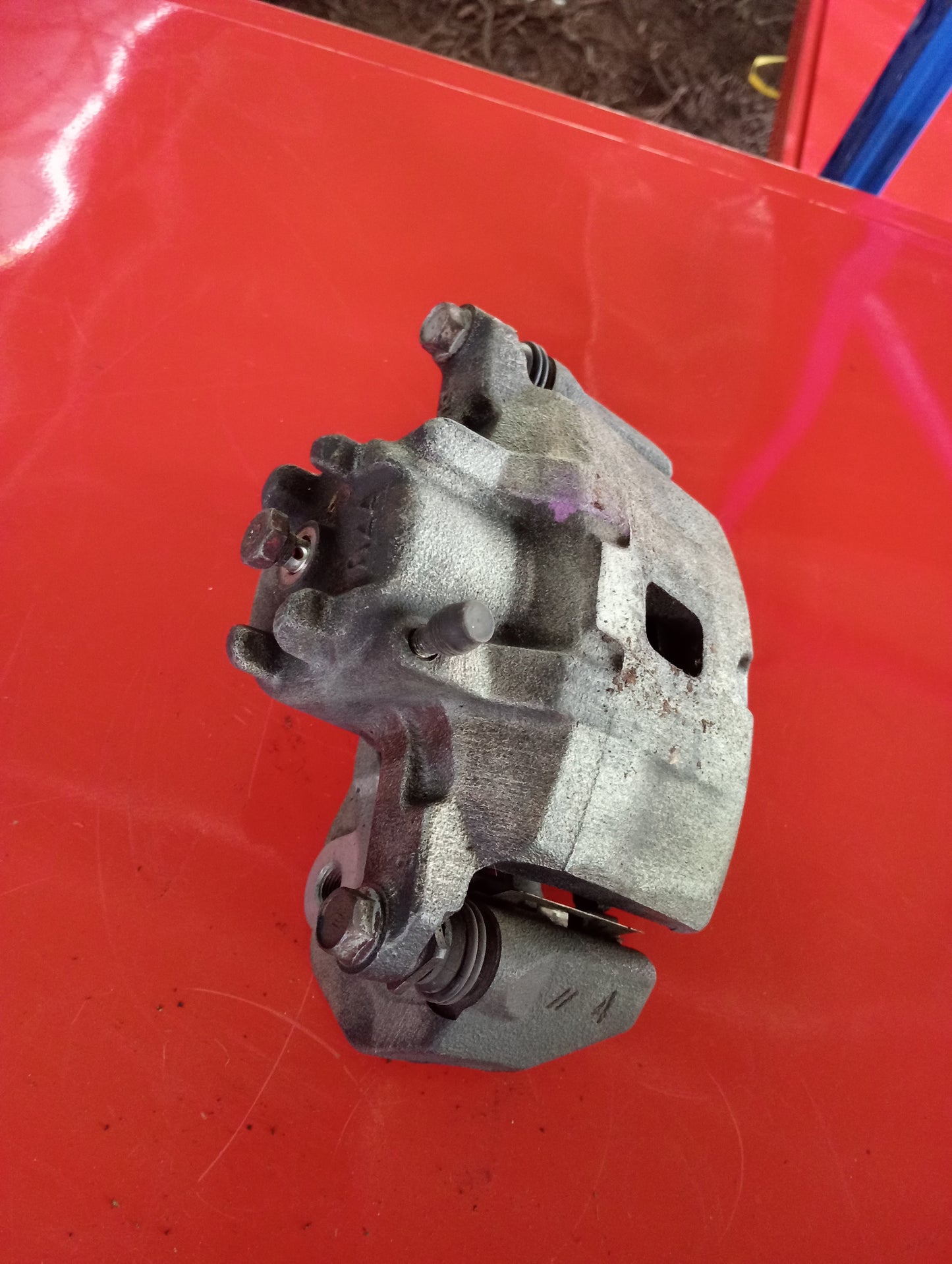 Mitsubishi | Cedia | Brake Caliper Passenger Side