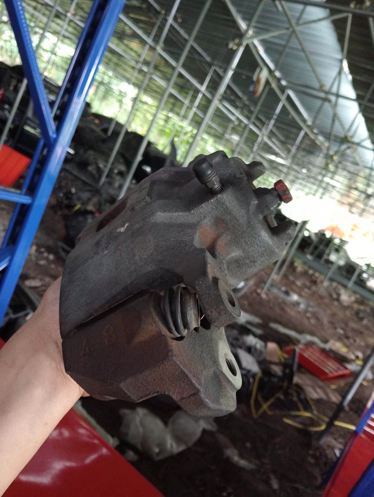 Mitsubishi | Cedia | Brake Caliper Driver Side