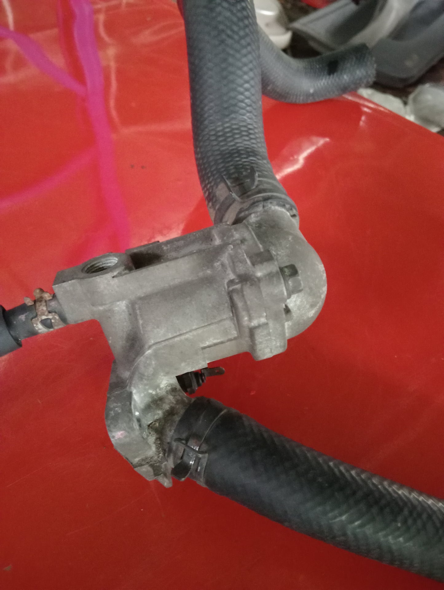 Mitsubishi | Cedia | Thermostat Housing With Hose