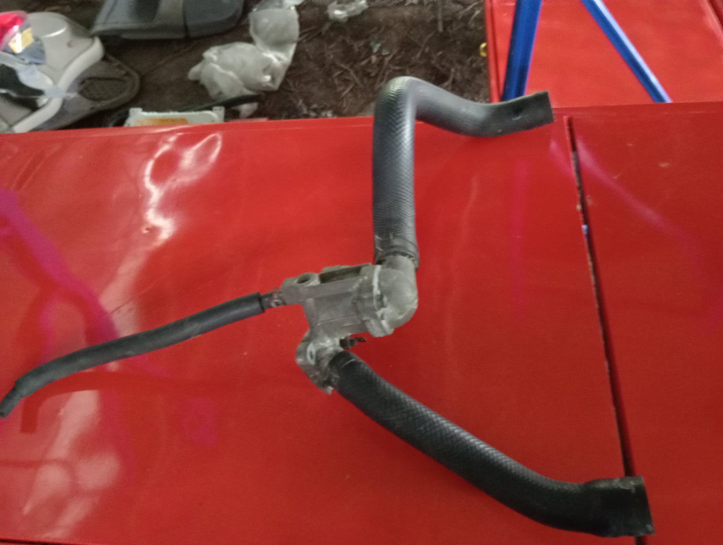 Mitsubishi | Cedia | Thermostat Housing With Hose