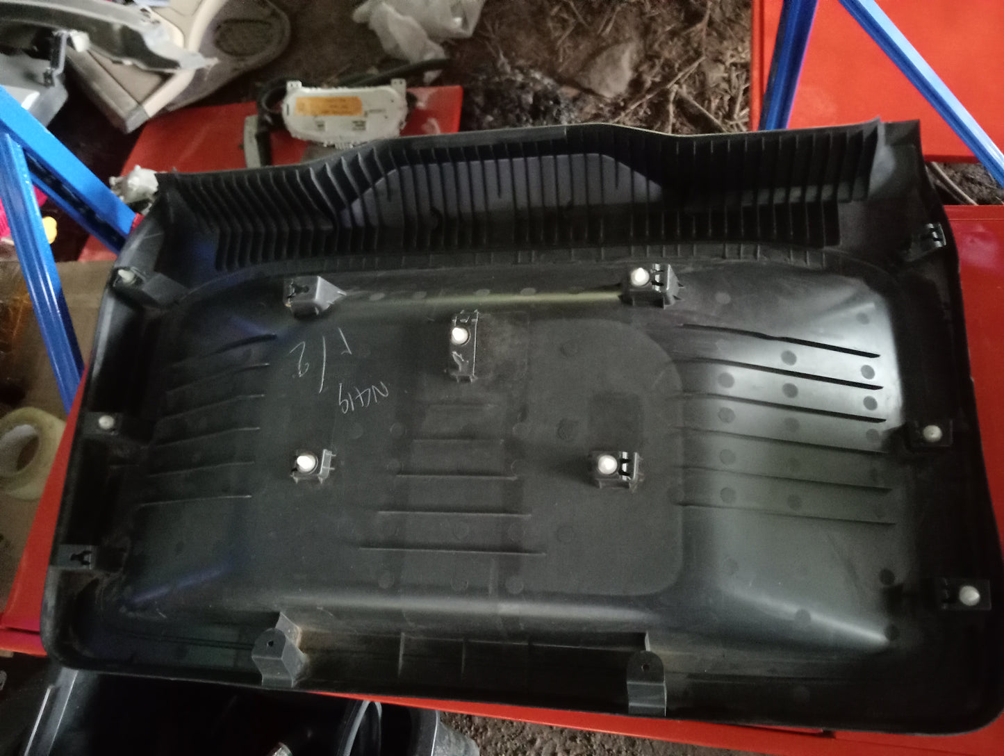 Mitsubishi | Cedia | Trunk Panel Cover