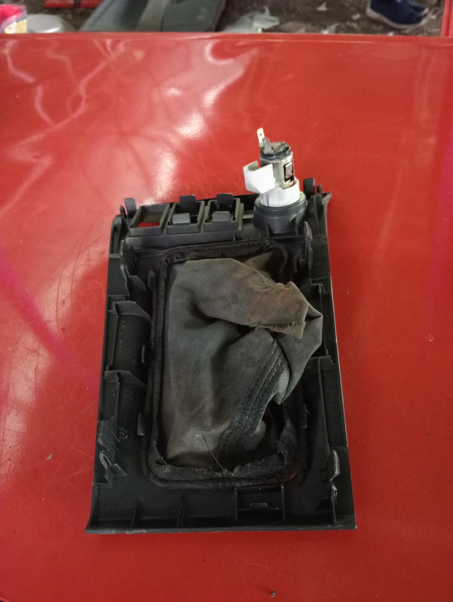 Toyota | Altis | 2005 | Shifter Cover