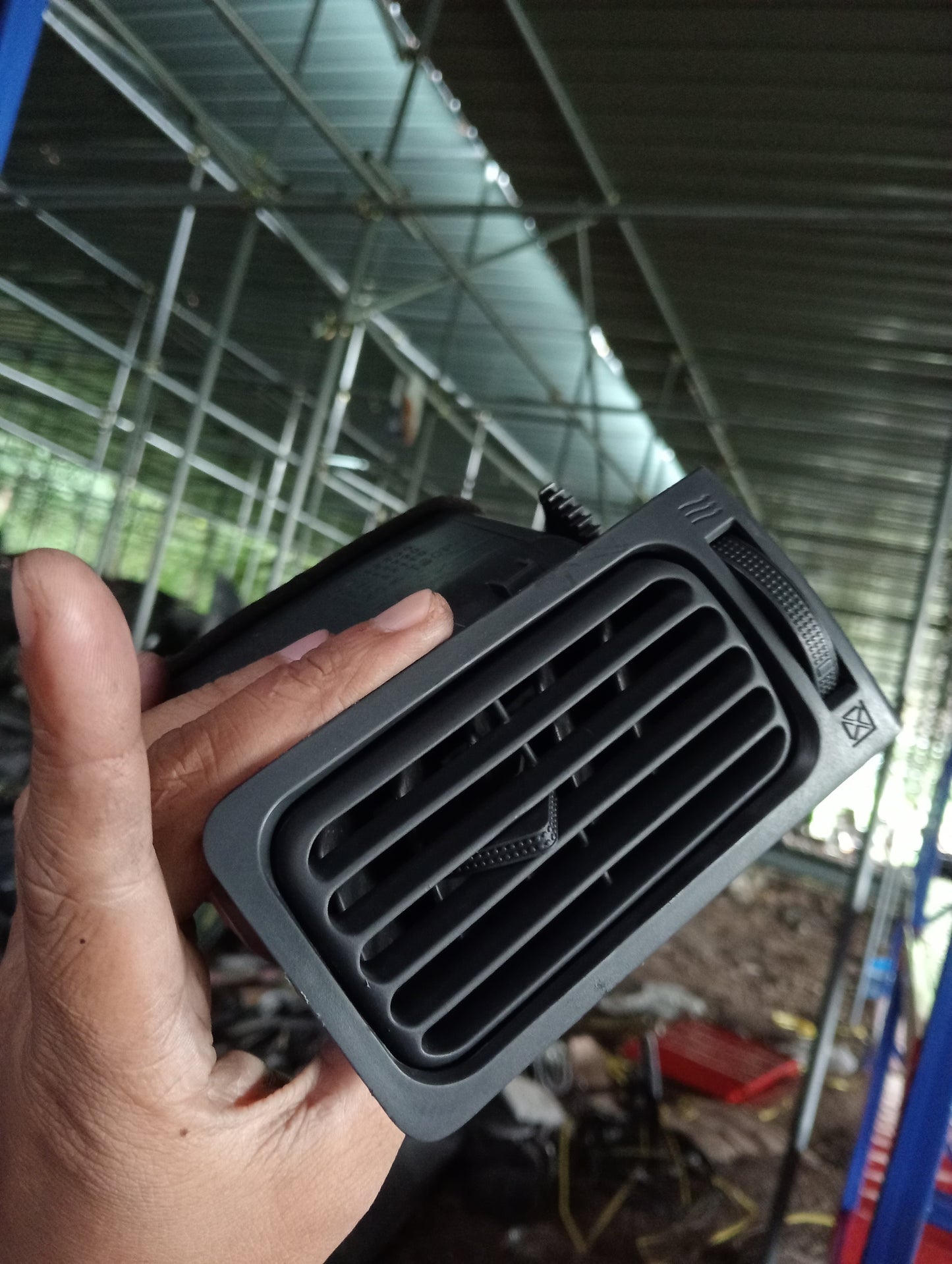 Toyota | Altis | 2005 | Passenger Side Aircon Vent