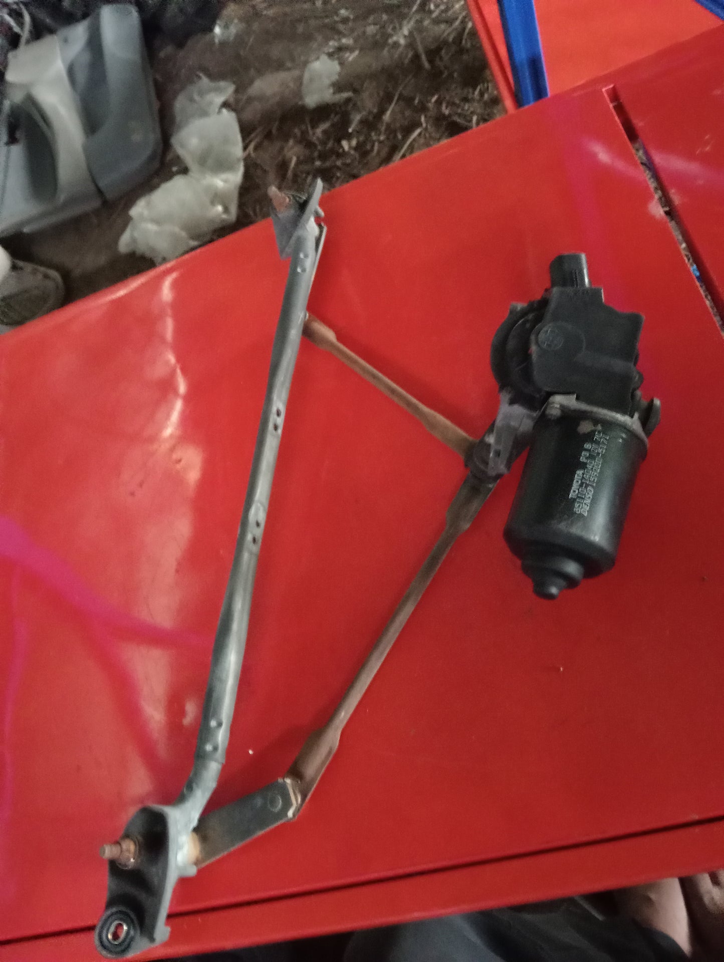 Toyota | Altis | 2005 | Wiper Linkage With Motor