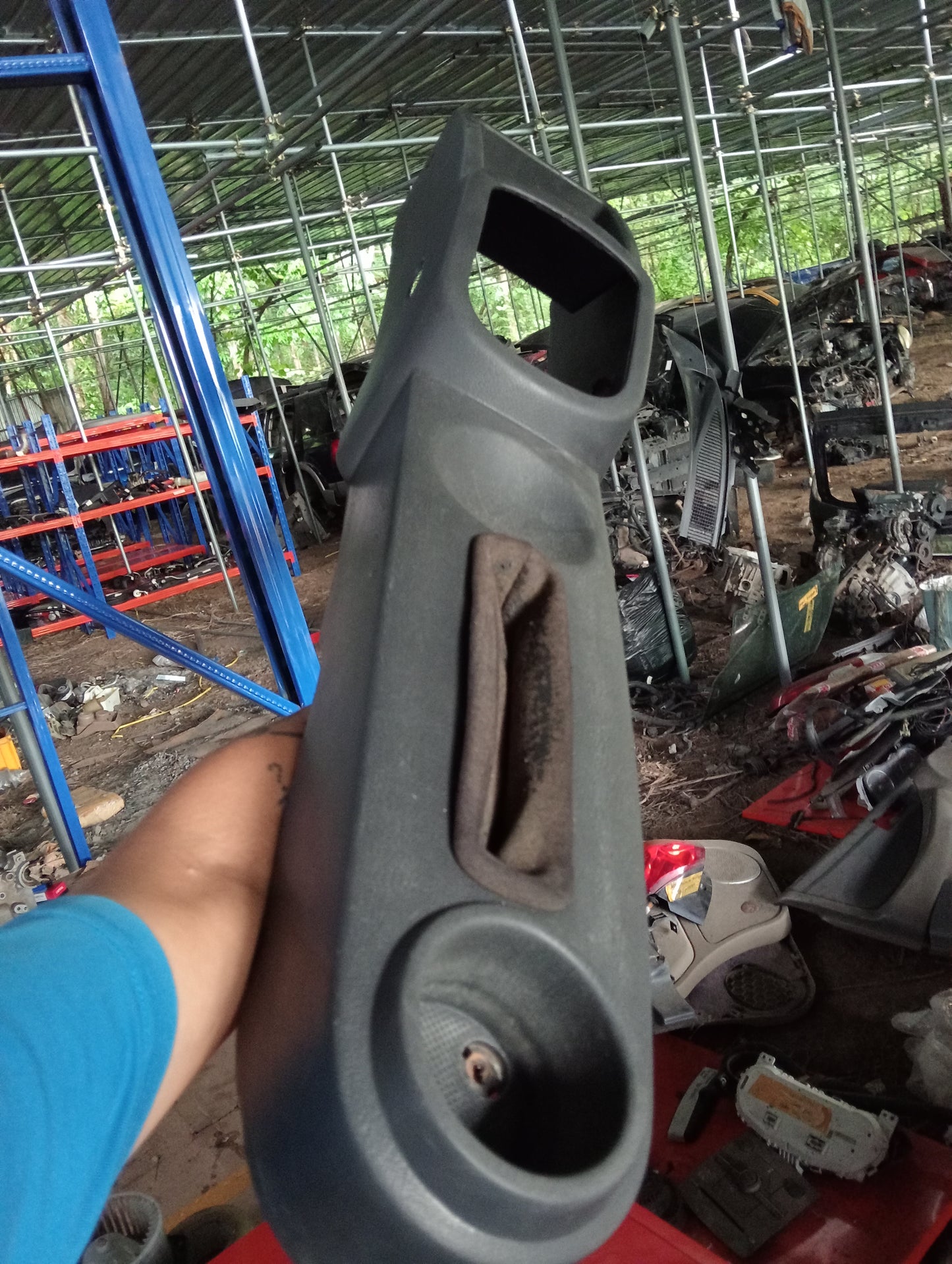 Chevrolet | Aveo | Center Console Frame