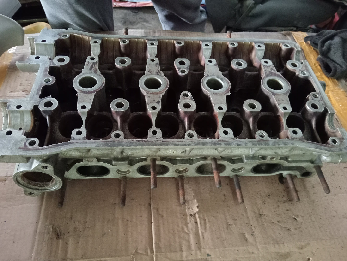Chevrolet | Optra 1.6 | Cylinder Head