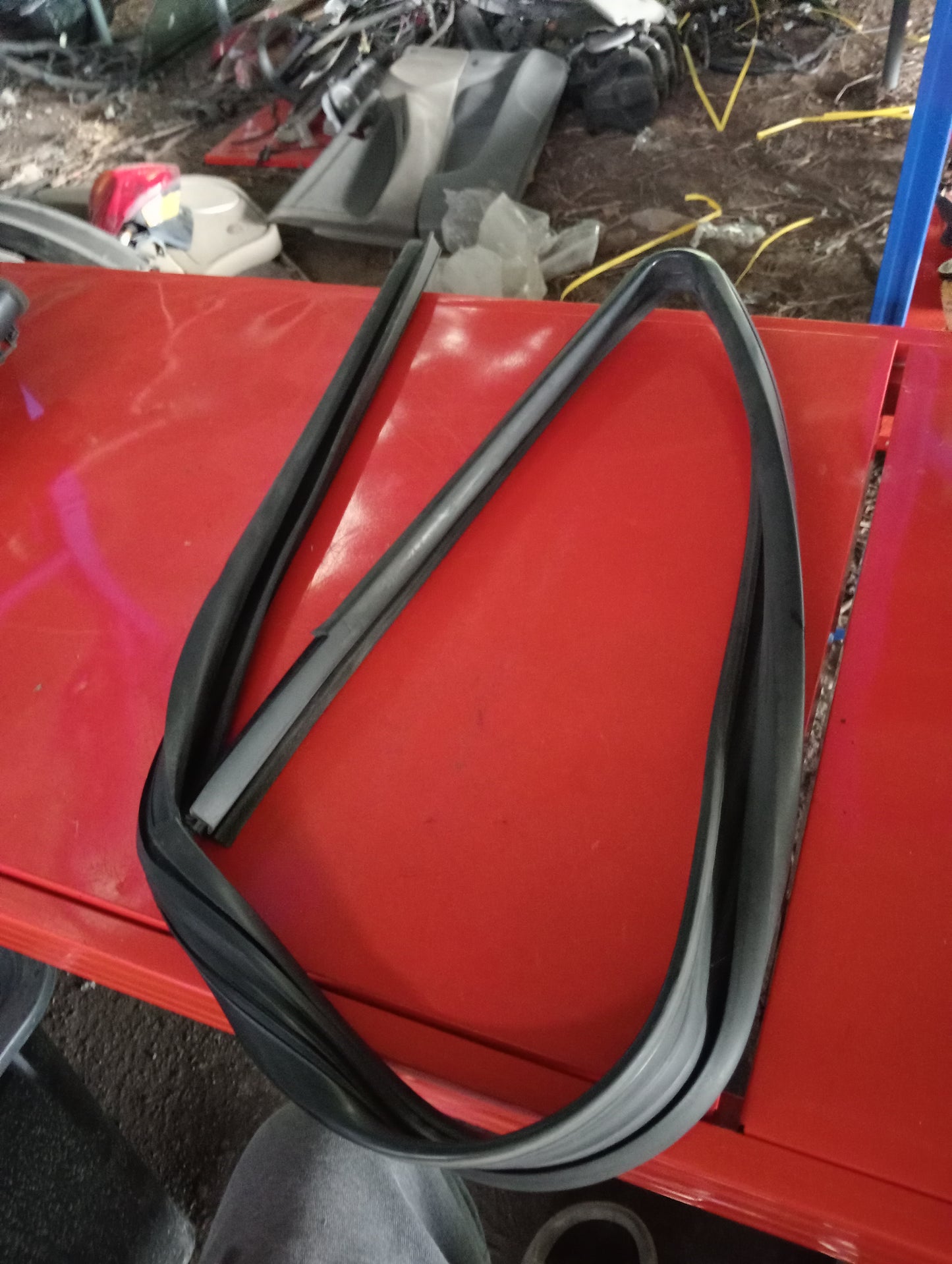 Chevrolet | Aveo | Rear Passenger Side Rubber Mouldings