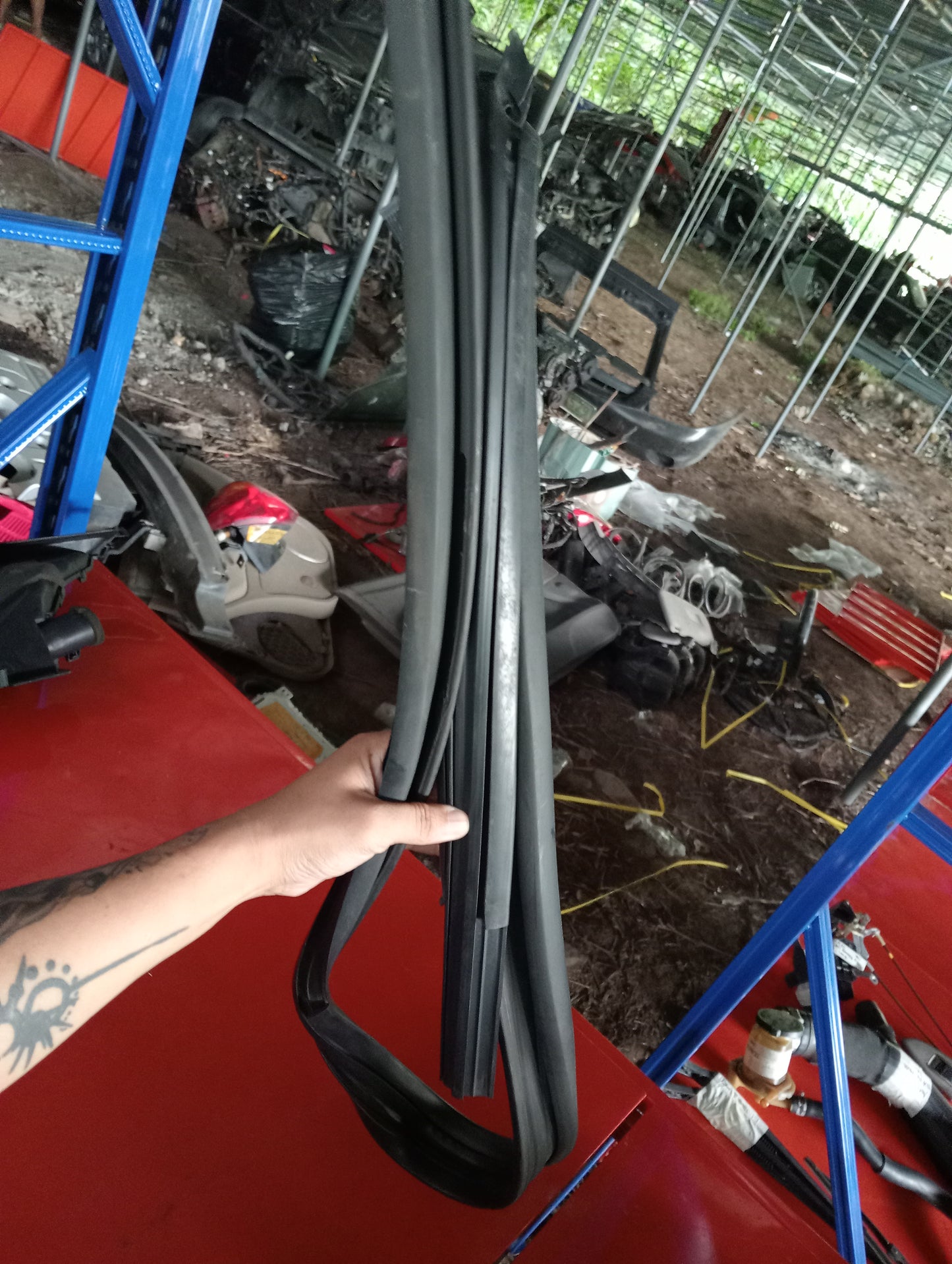 Chevrolet | Aveo | Rear Passenger Side Rubber Mouldings