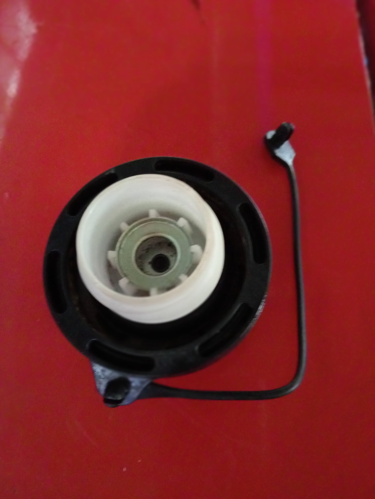 Hyundai Accent | CRDI | Inner Gas Cap