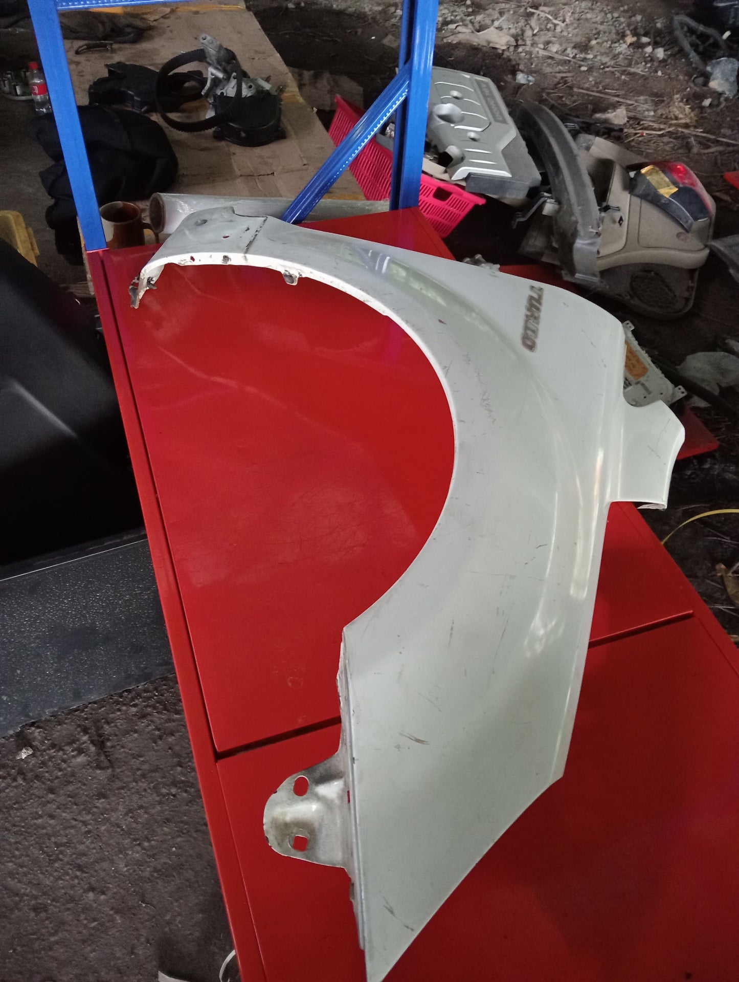 Hyundai Accent | CRDI | Fender Passenger Side