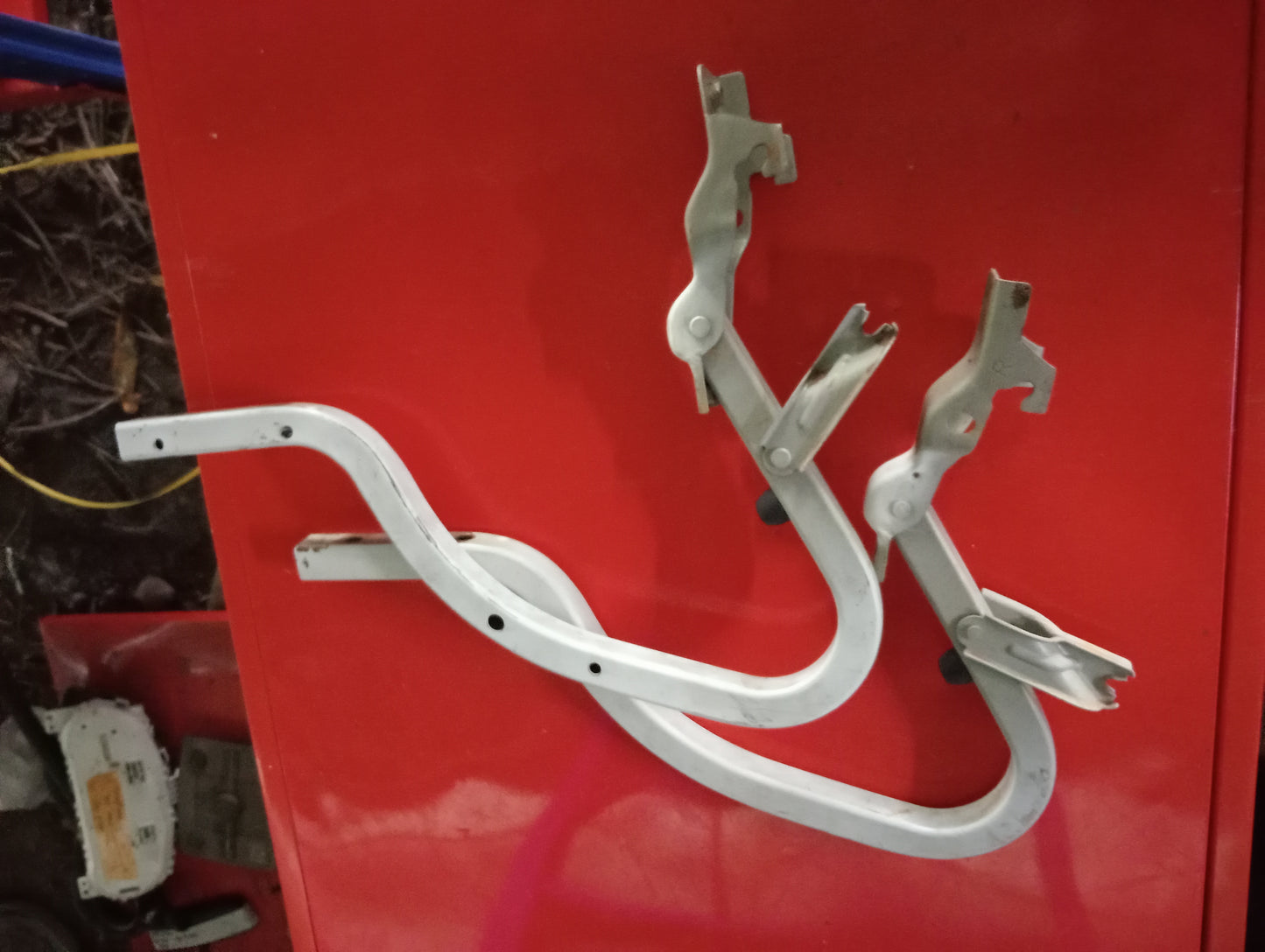 Hyundai Accent | CRDI | Trunk Bracket