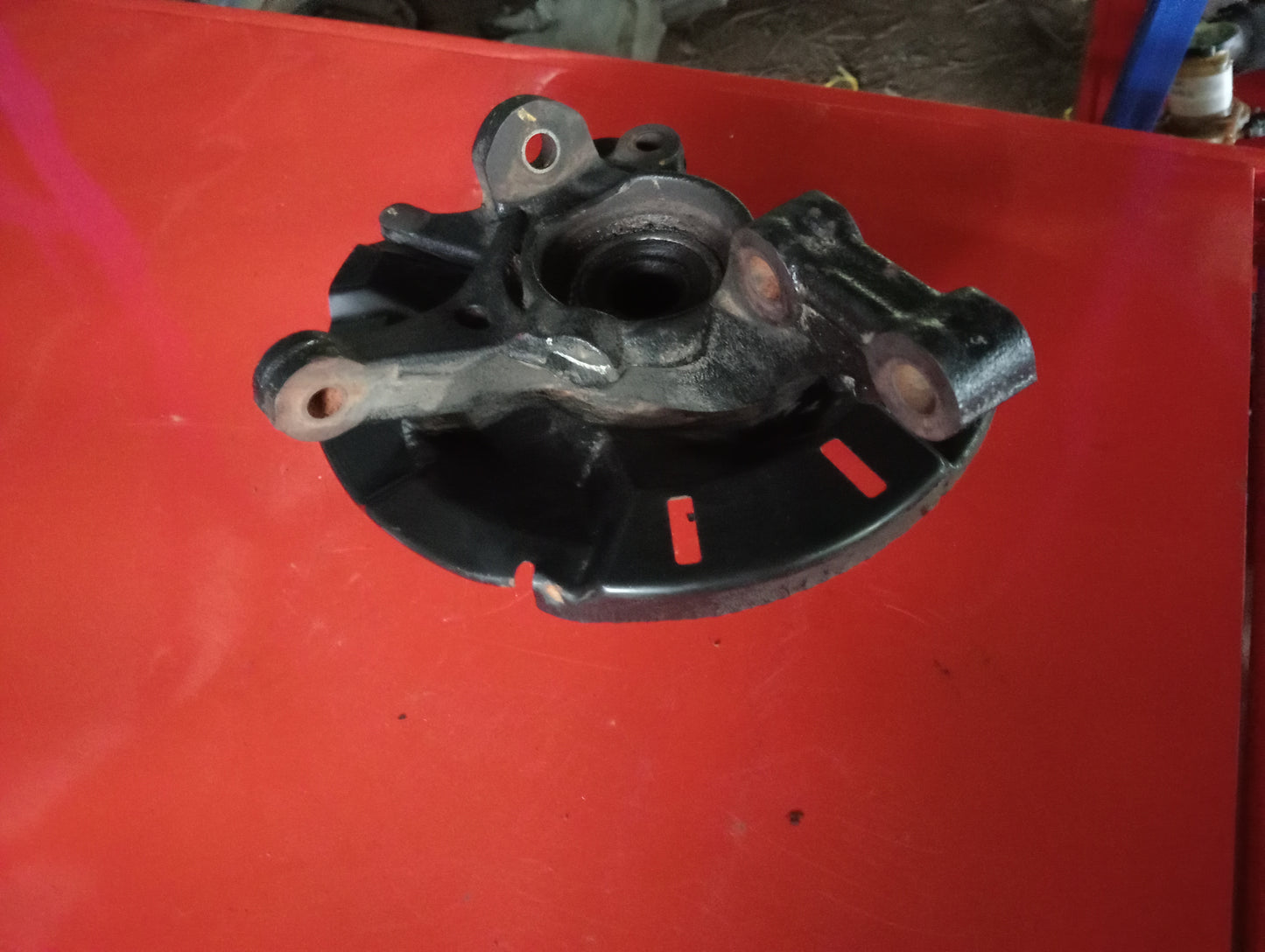 Hyundai Accent | CRDI | Spindle With Hub Passenger Side