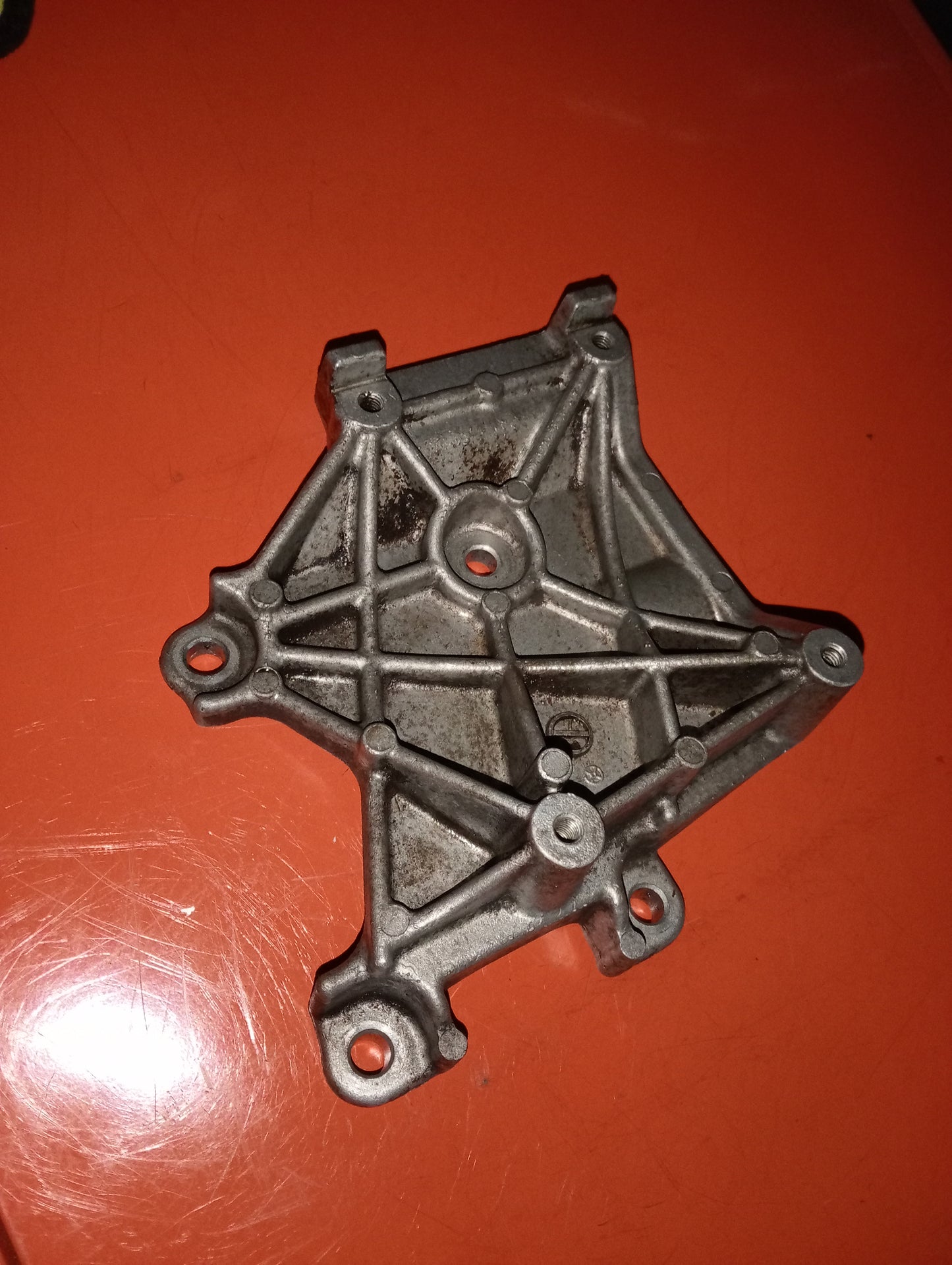 Mitsubishi | Cedia | Alternator Bracket