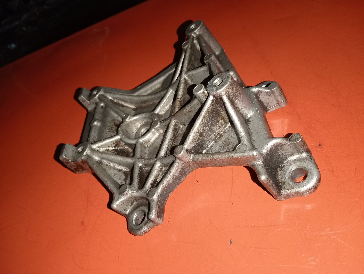 Mitsubishi | Cedia | Alternator Bracket
