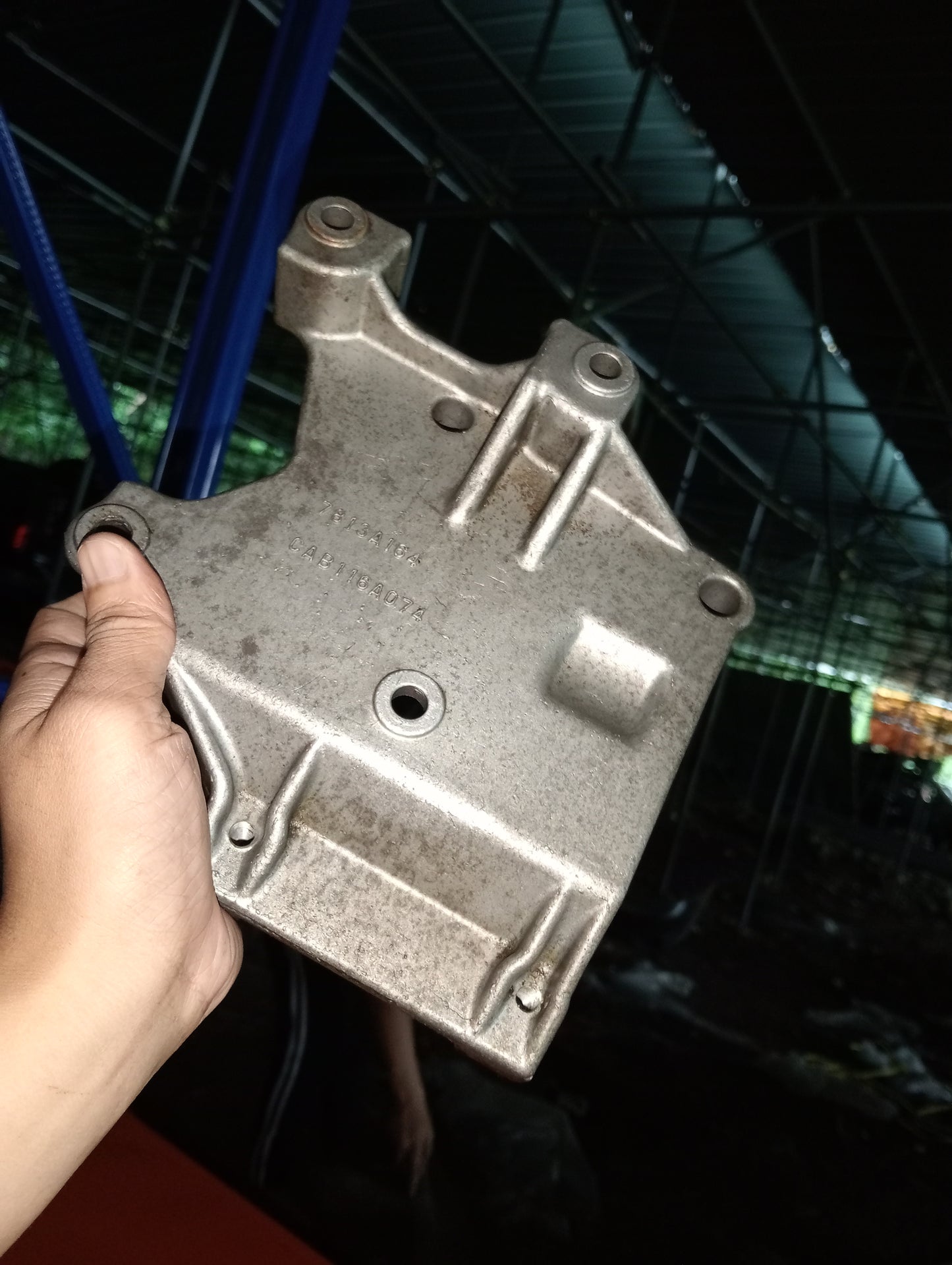 Mitsubishi | Cedia | Alternator Bracket