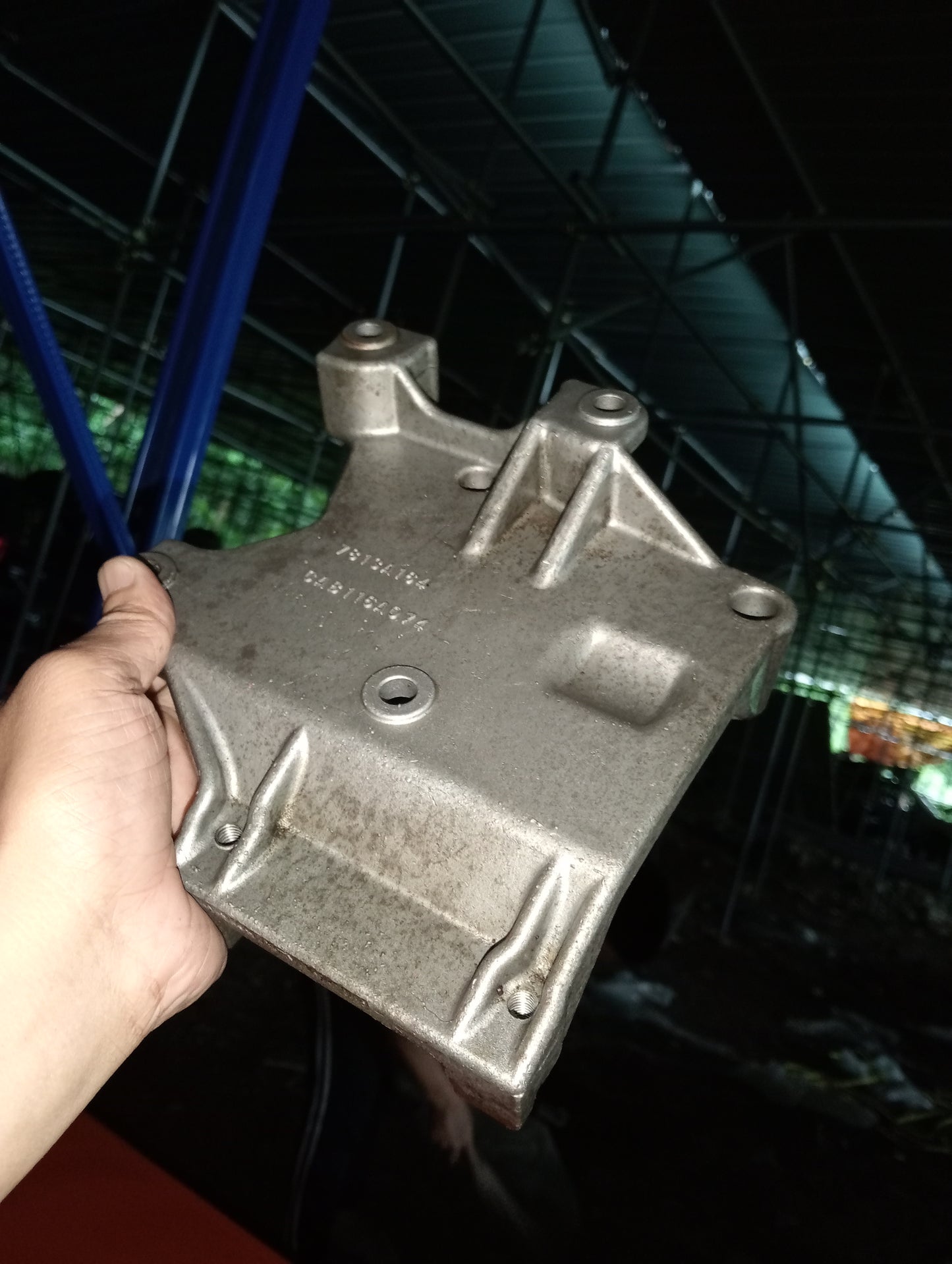 Mitsubishi | Cedia | Alternator Bracket