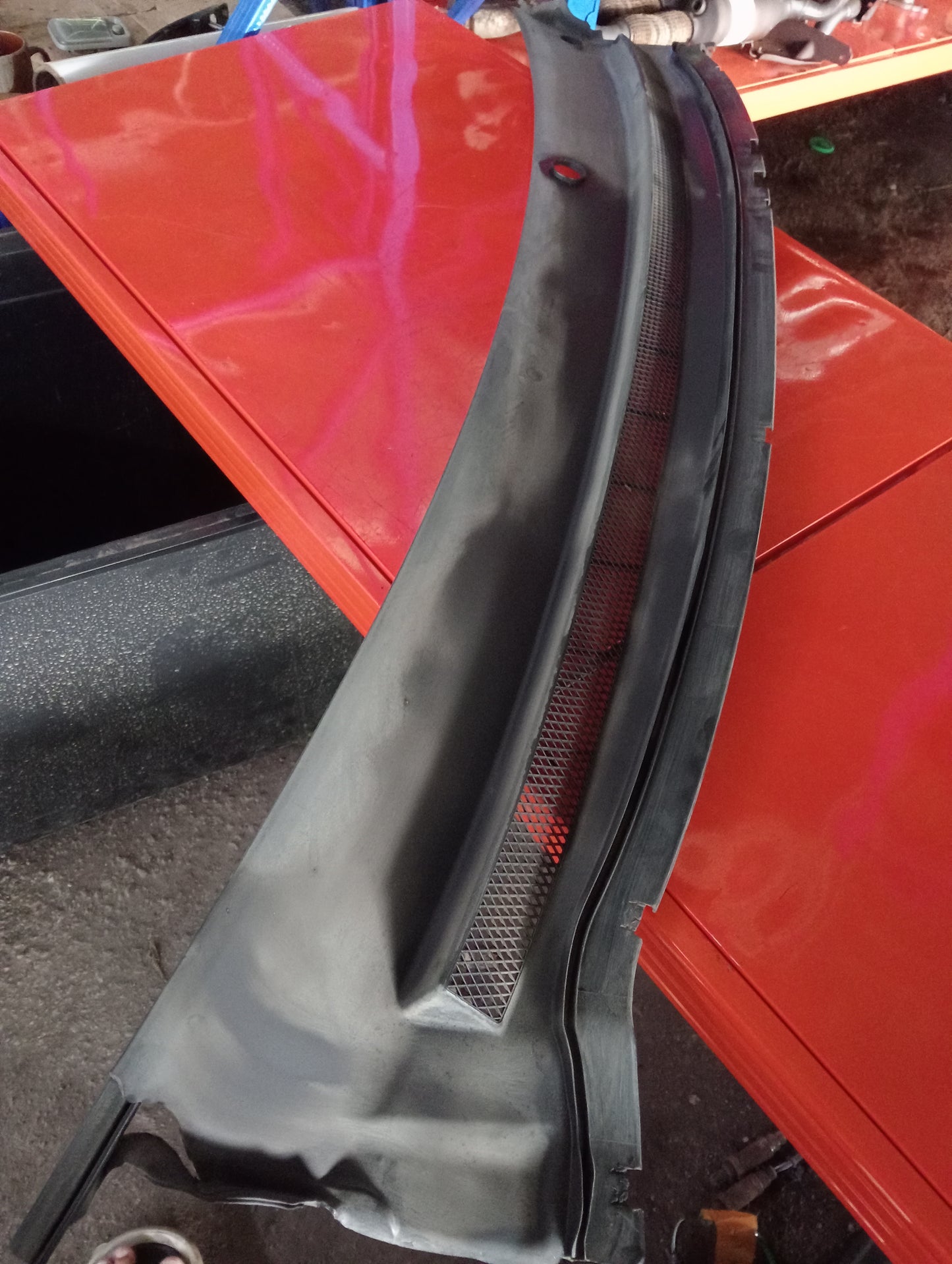 Ford Focus | 1.8 | Gas | Cowl Cover