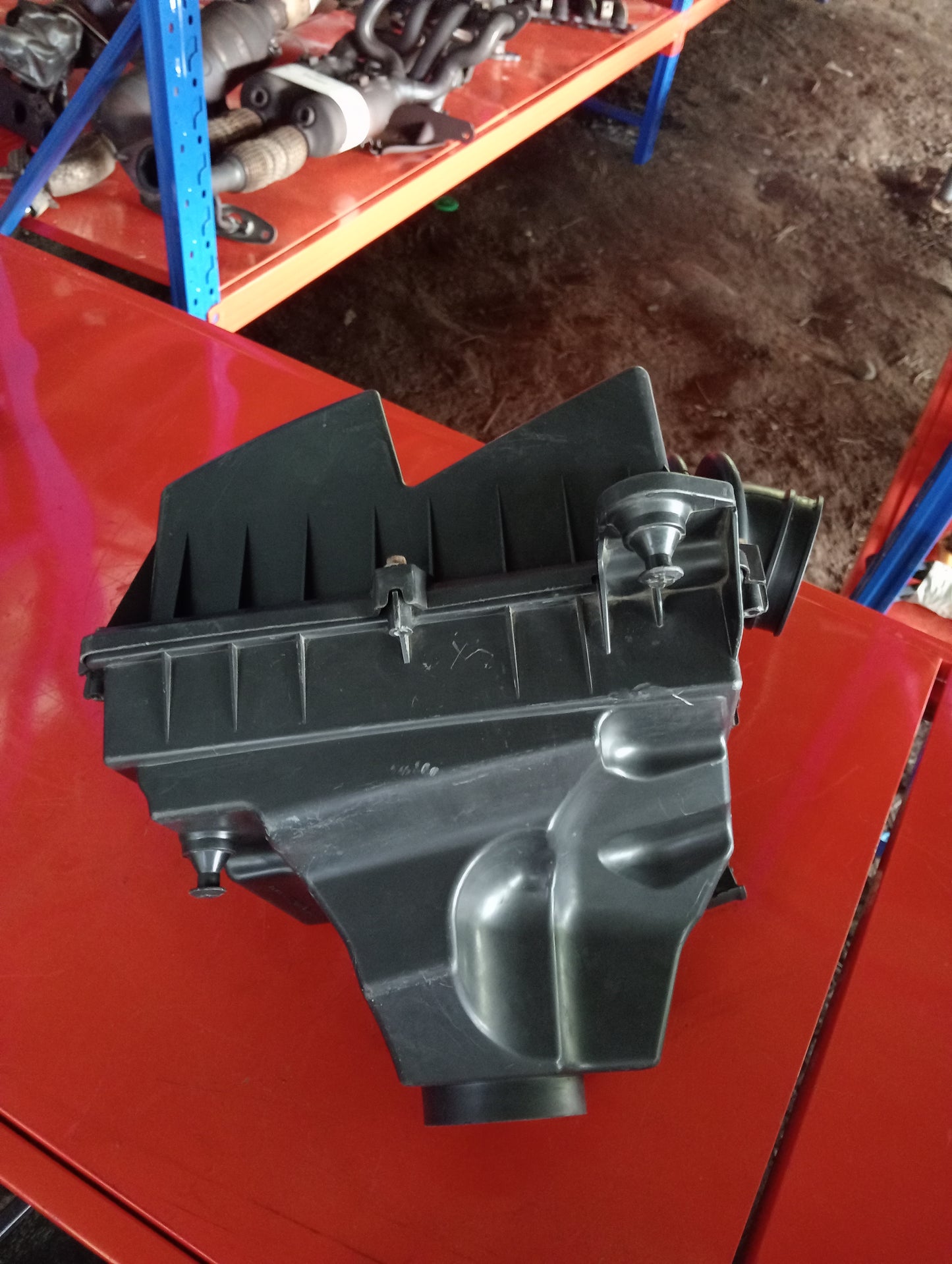Ford Focus | 1.8 | Gas | Air Filter Box
