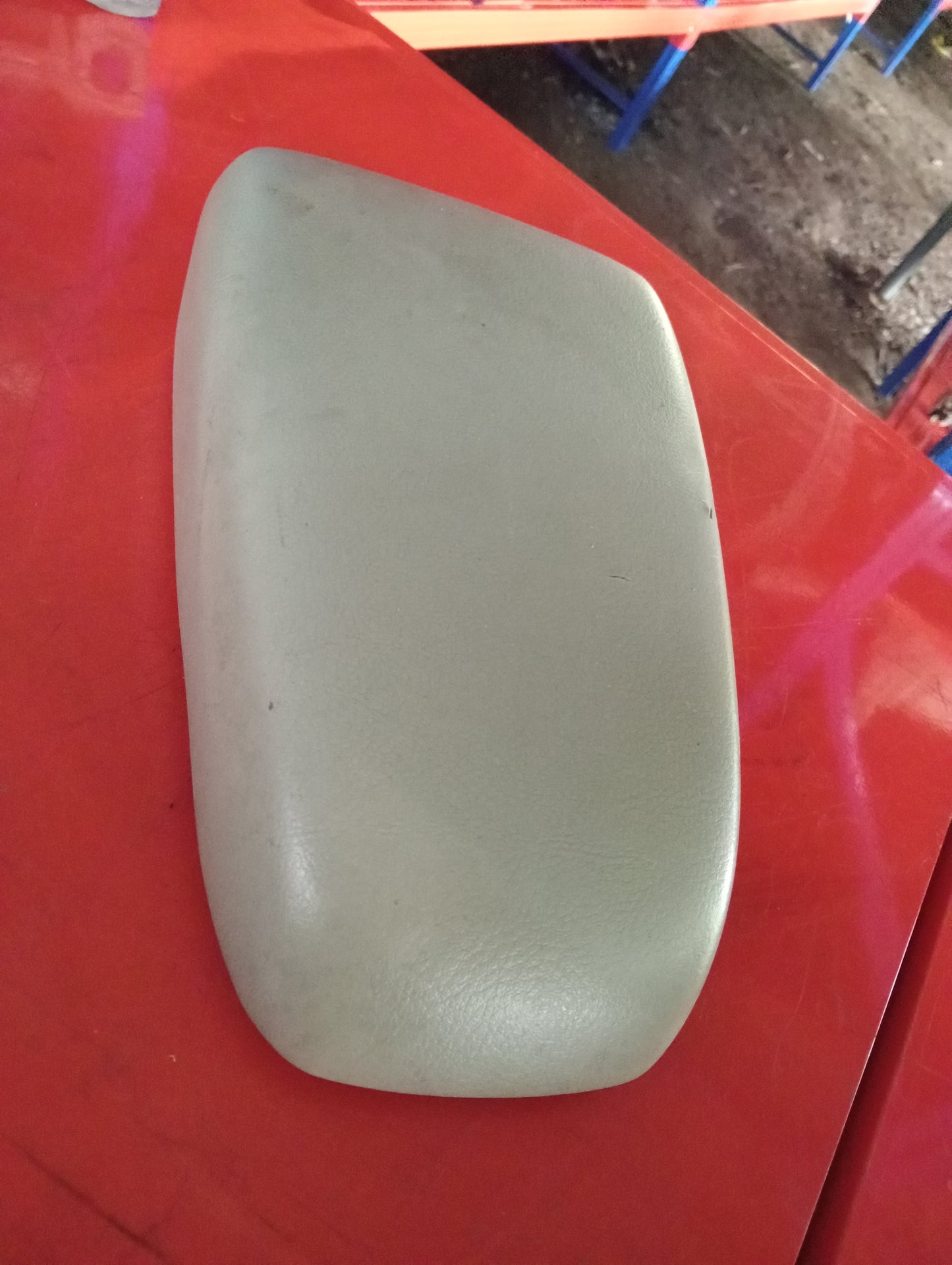 Ford Focus | 1.8 | Gas | Arm Rest Cover