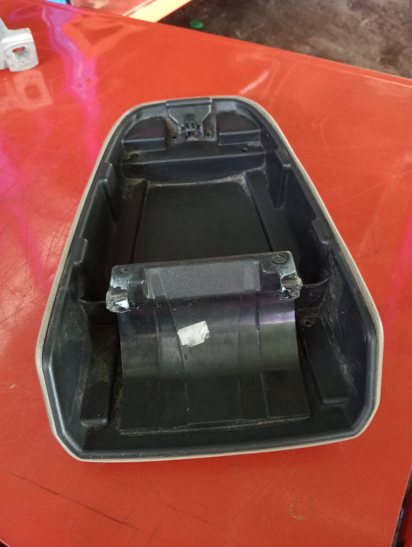 Ford Focus | 1.8 | Gas | Arm Rest Cover
