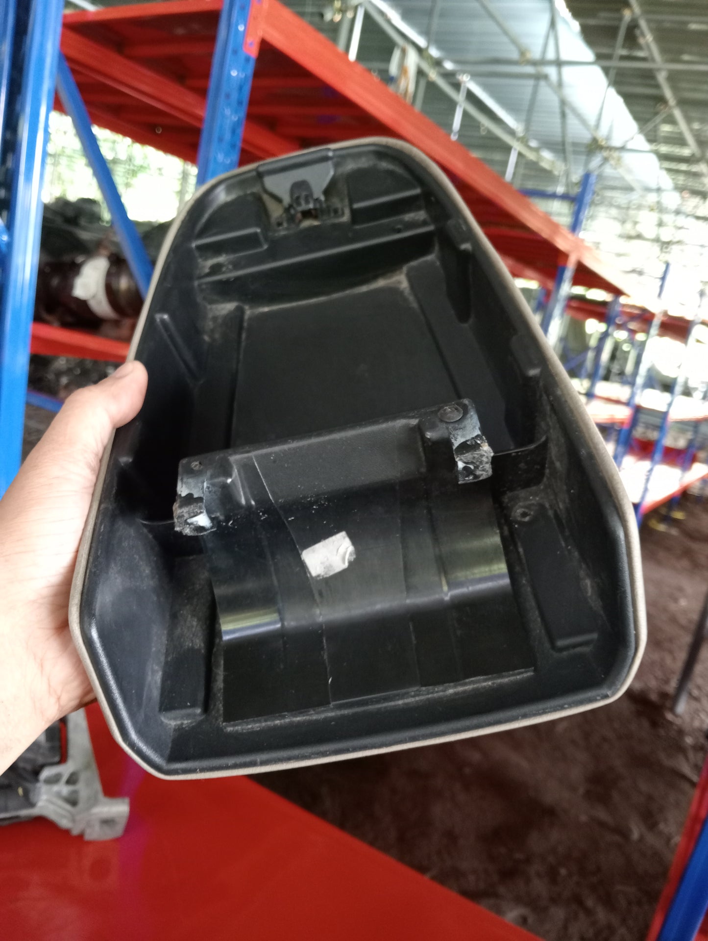 Ford Focus | 1.8 | Gas | Arm Rest Cover