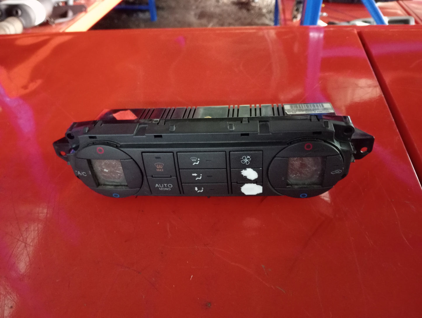 Ford Focus | 1.8 | Gas | Climate Control