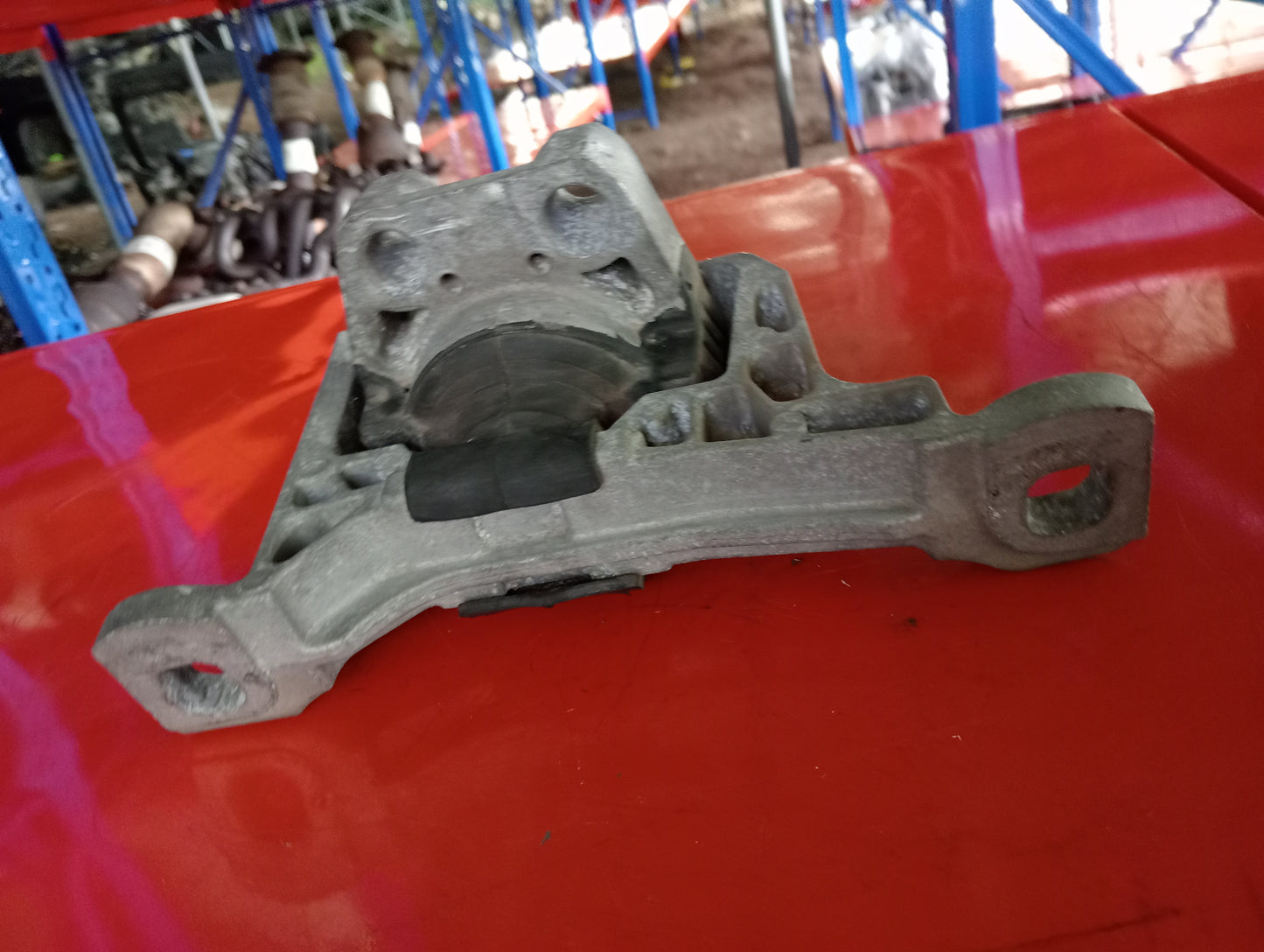 Ford Focus | 1.8 | Gas | Engine Support