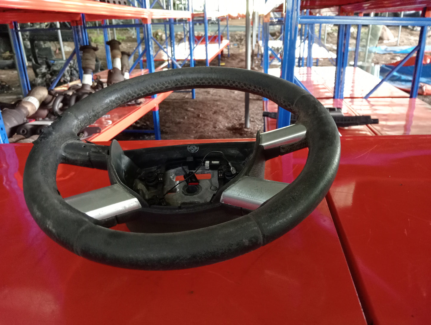 Ford Focus | 1.8 | Gas | Steering Wheel