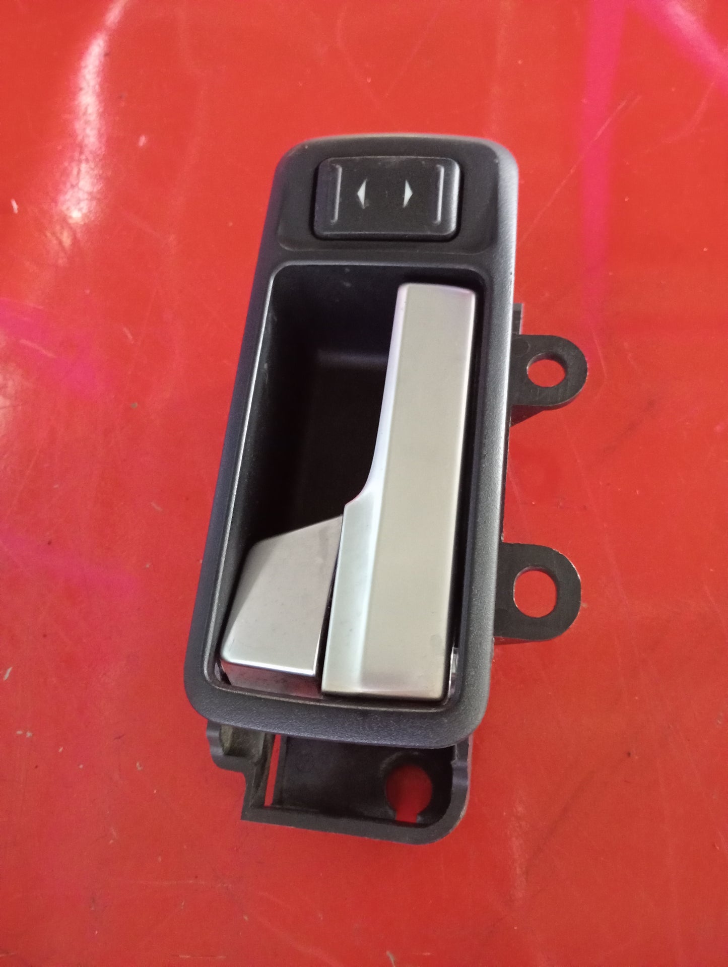 Ford Focus | 1.8 | Gas | Driver Side Inner Door Handle