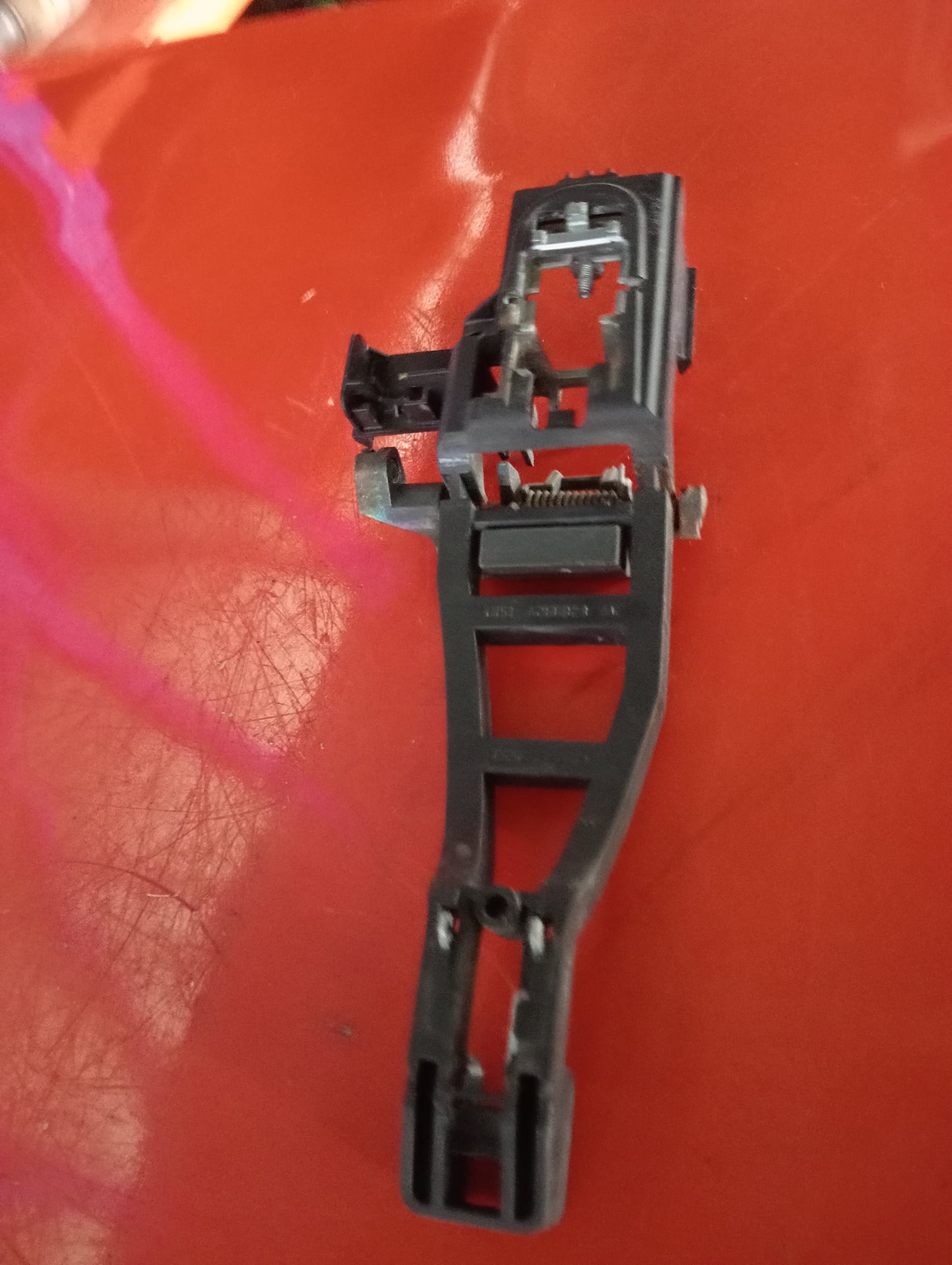 Ford Focus | 1.8 | Gas | Outer Door Handle Bracket