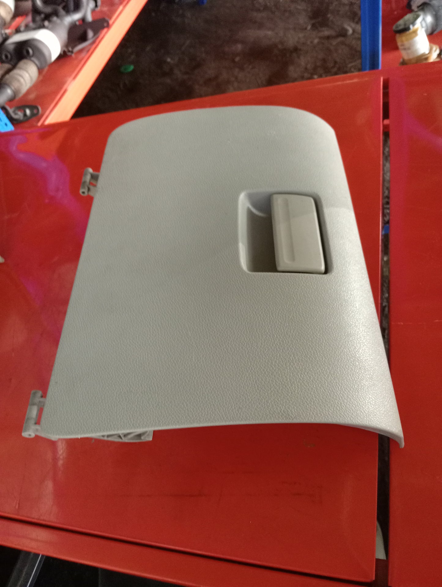 Ford Focus | 1.8 | Gas | Glove Box Cover