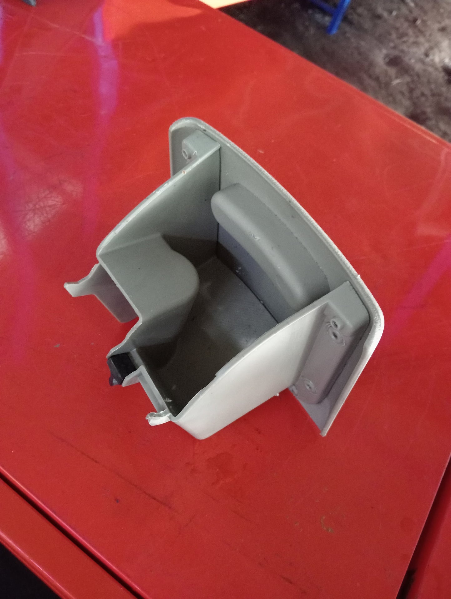 Ford Focus | 1.8 | Gas | Center Console Glove Box