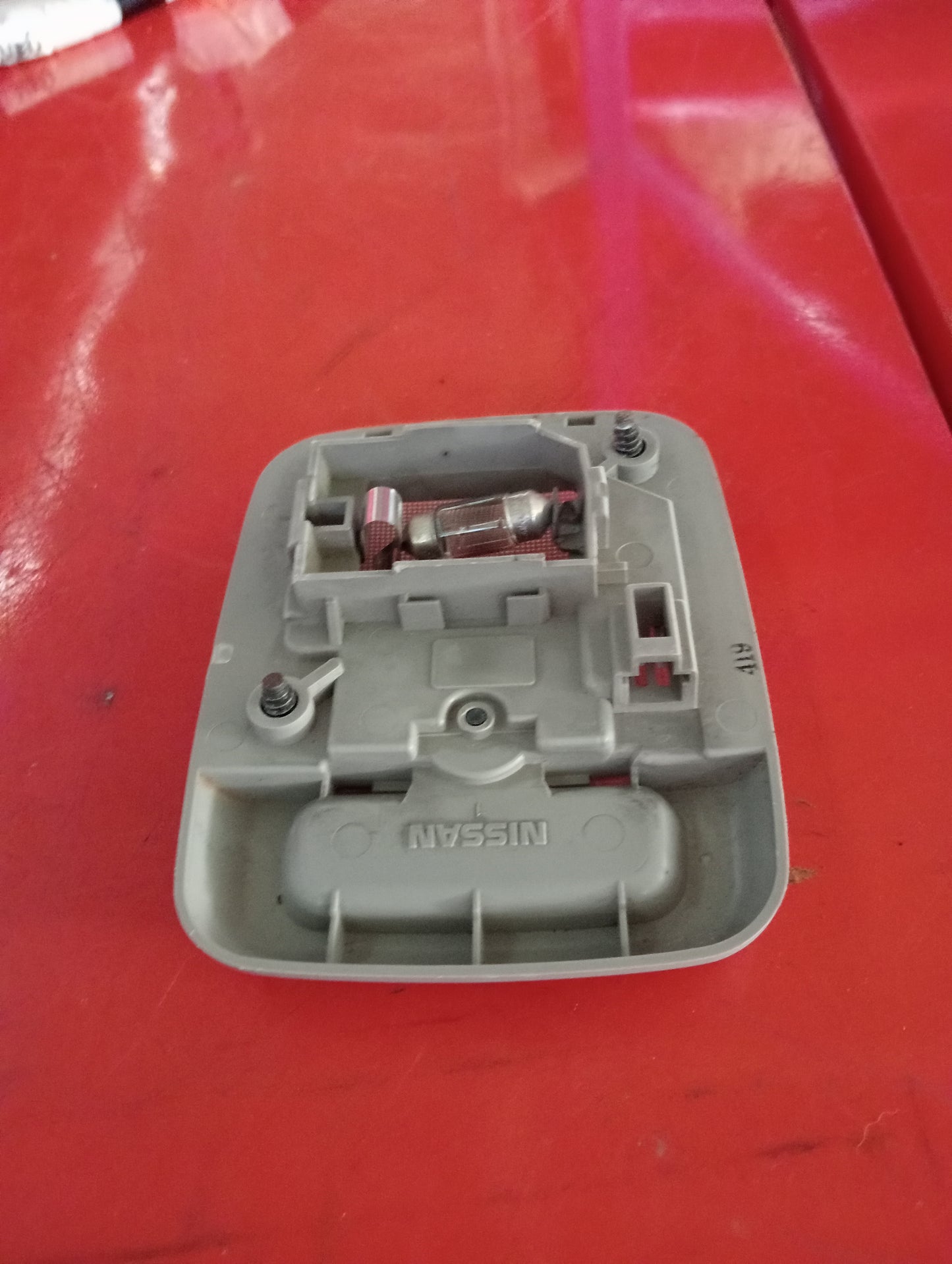Nissan | X - Trail | Dome Light