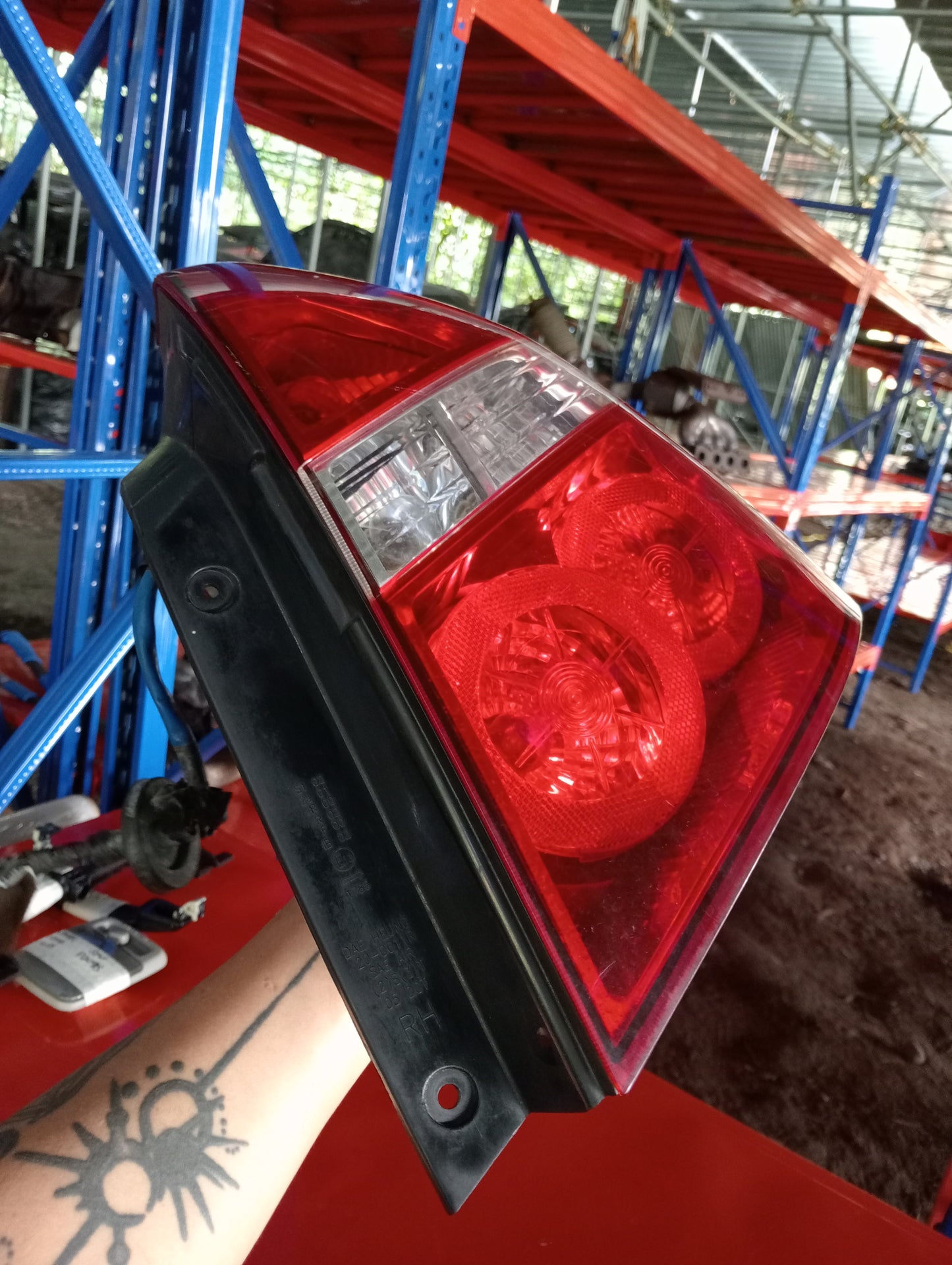 Chevrolet | Aveo | Passenger Side Tail Light